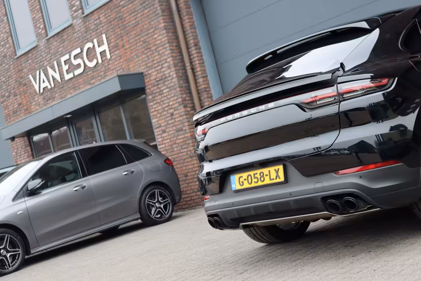 Porsche Cayenne Coupé 3.0 Aut8 | Luchtvering | Panoramadak | BOSE | Trekhaak | Leder | Memory | Stoelverwarming