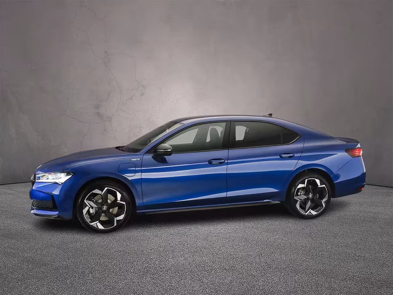Skoda Superb 1.5 TSI PHEV 272pk Sportline Business €50.490, - incl inruilpremie