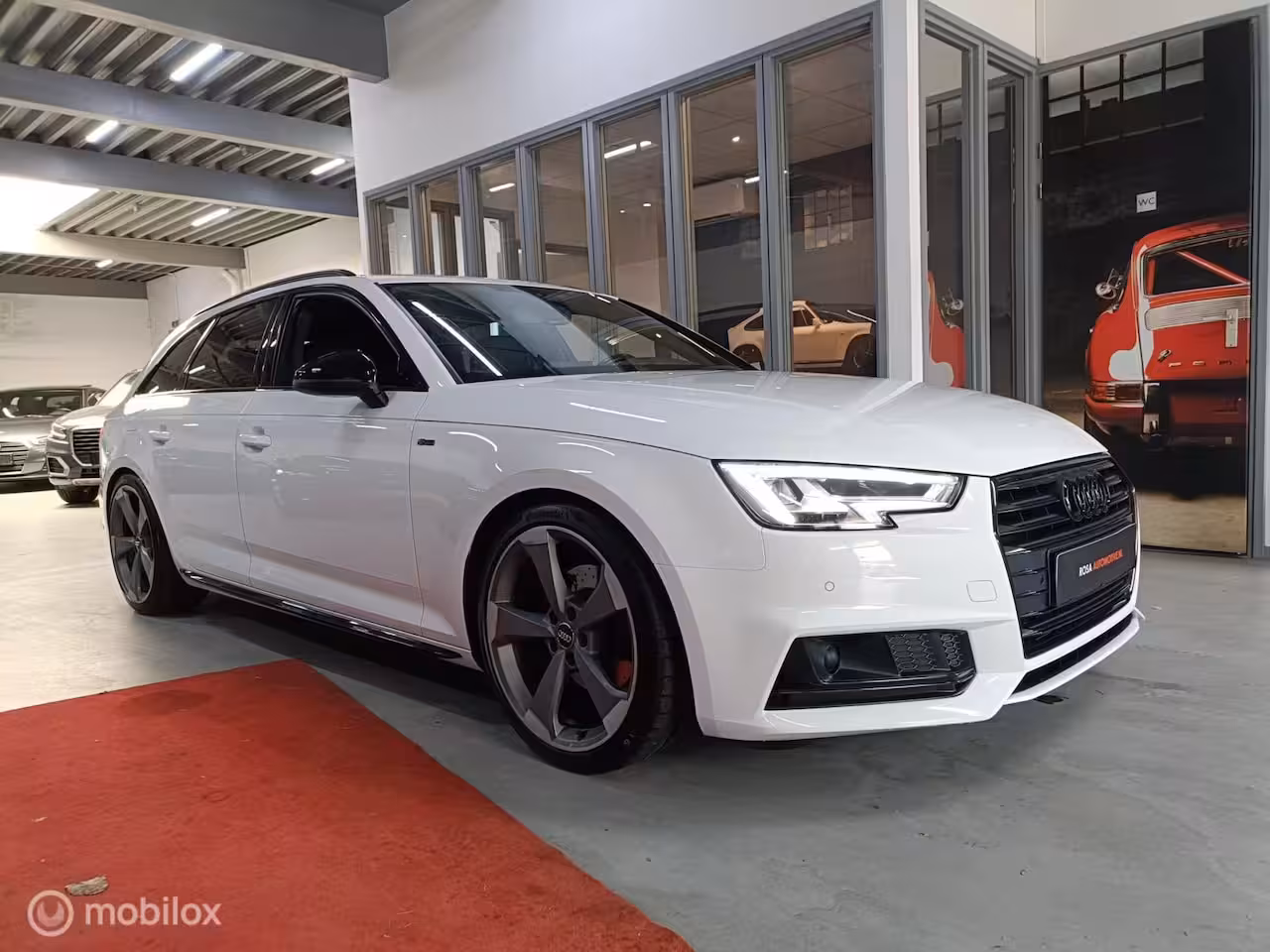 Audi A4 Avant 150 PK S-TRONIC s line LEER VELGEN CRUISE CLIMATRONIC STOELVERW. LED XENON