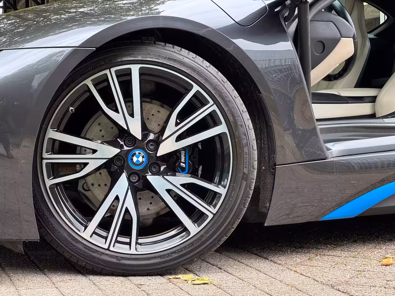 BMW i8 1.5 First Edition 96% SOH Plug-in Hybrid 3 NL auto Lage kms 360 cam