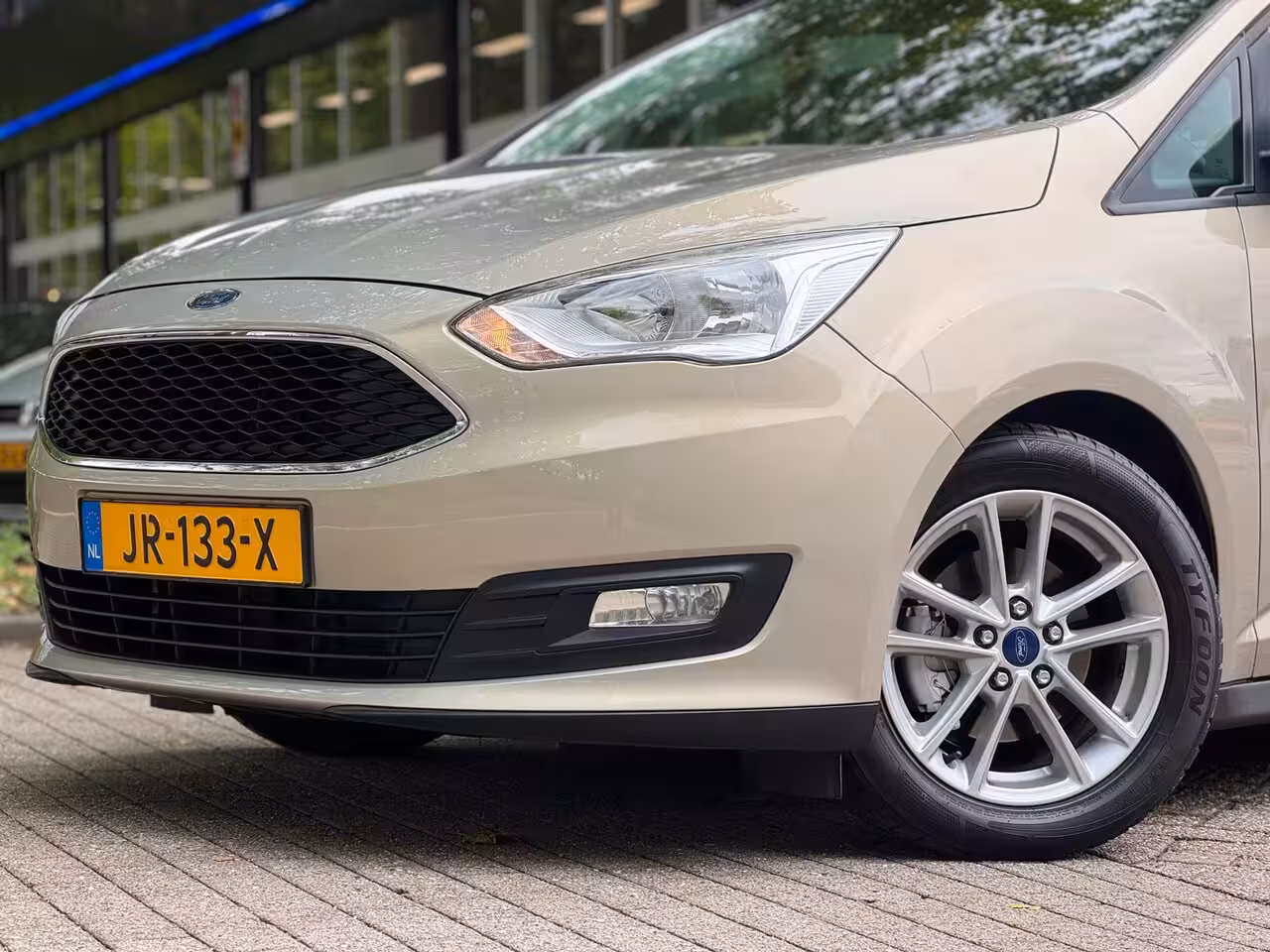 Ford C-Max 1.0 Titanium Facelift Airco Cruise Luxe uitvoering NWE APK