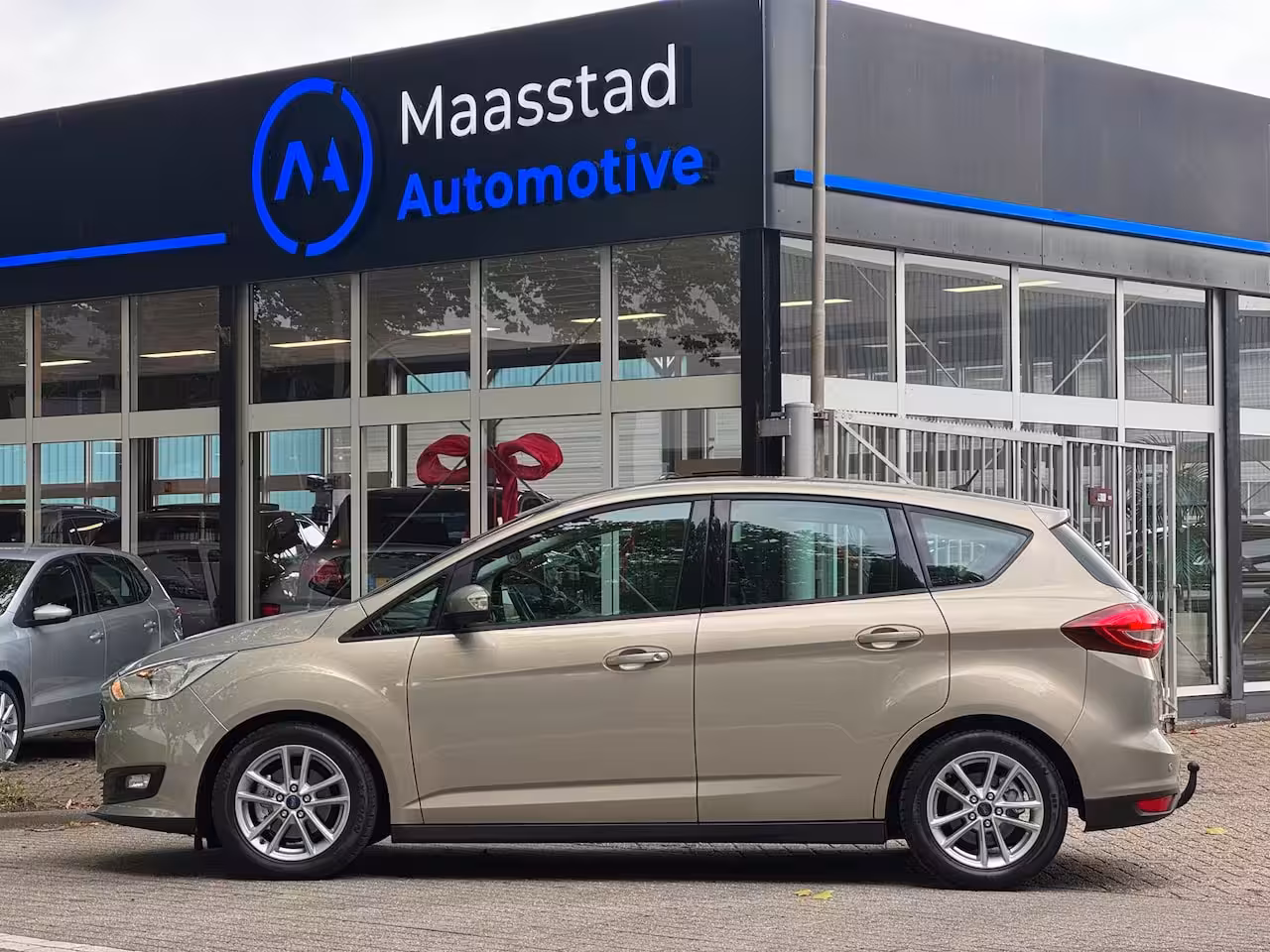 Ford C-Max 1.0 Titanium Facelift Airco Cruise Luxe uitvoering NWE APK