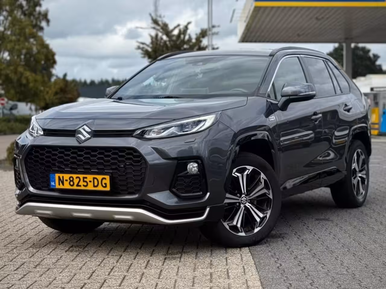 Suzuki Across 2.5 PLUG-IN STYLE TREKHAAK CARPLAY SENSOREN STOEL EN STUURVERWARMING