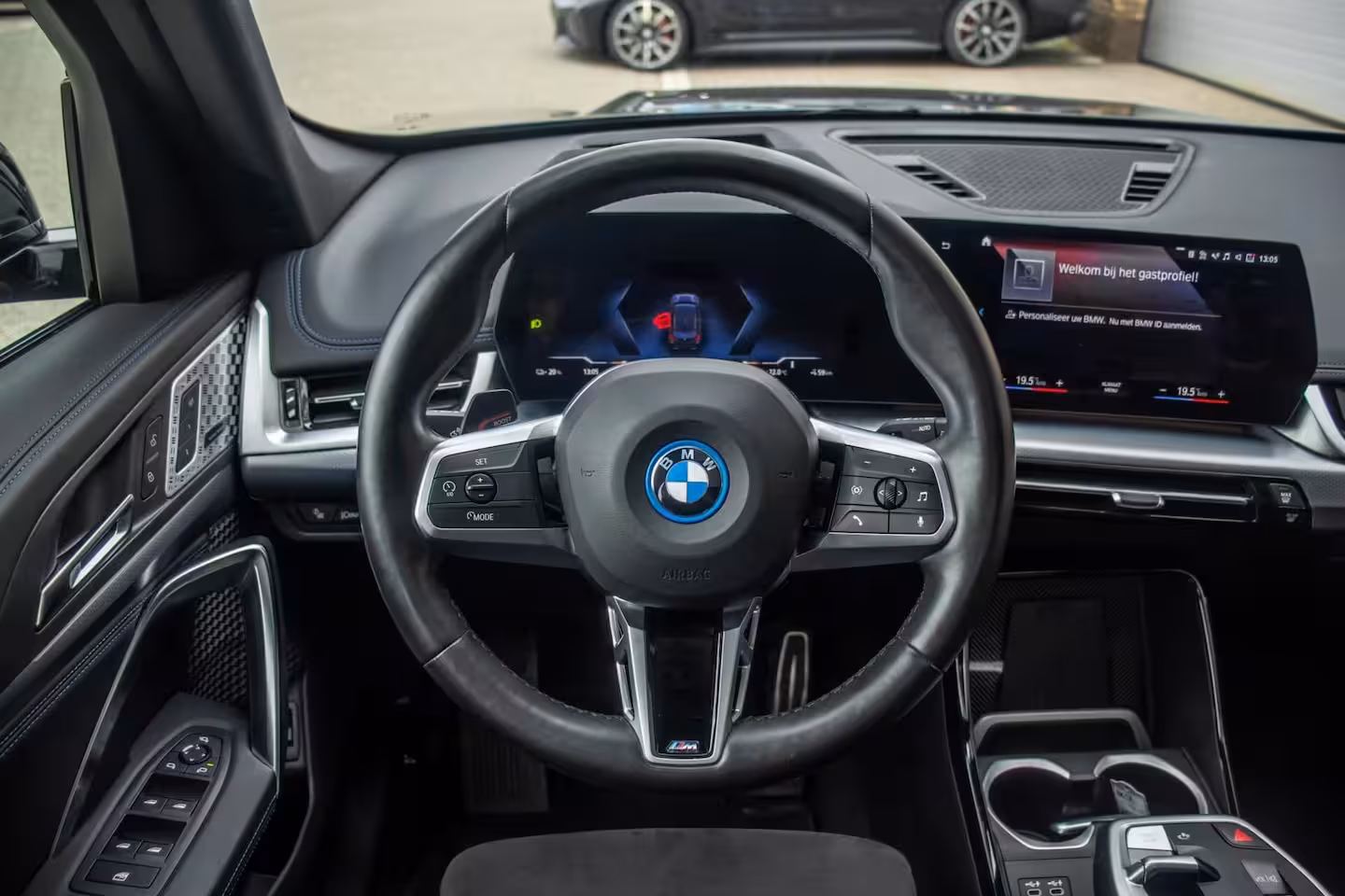 BMW iX1 xDrive30 67 kWh M-Sport Pro, BTW, SOH 96%, Pano