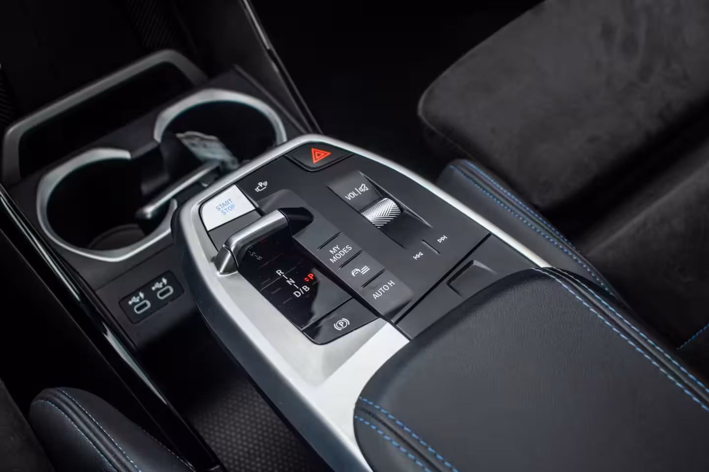 BMW iX1 xDrive30 67 kWh M-Sport Pro, BTW, SOH 96%, Pano