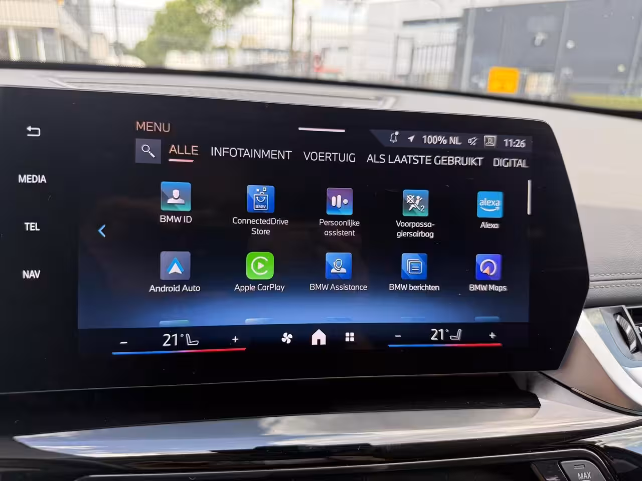 BMW iX1 eDrive20 67 kWh Leder bekleding stoelverwarming
