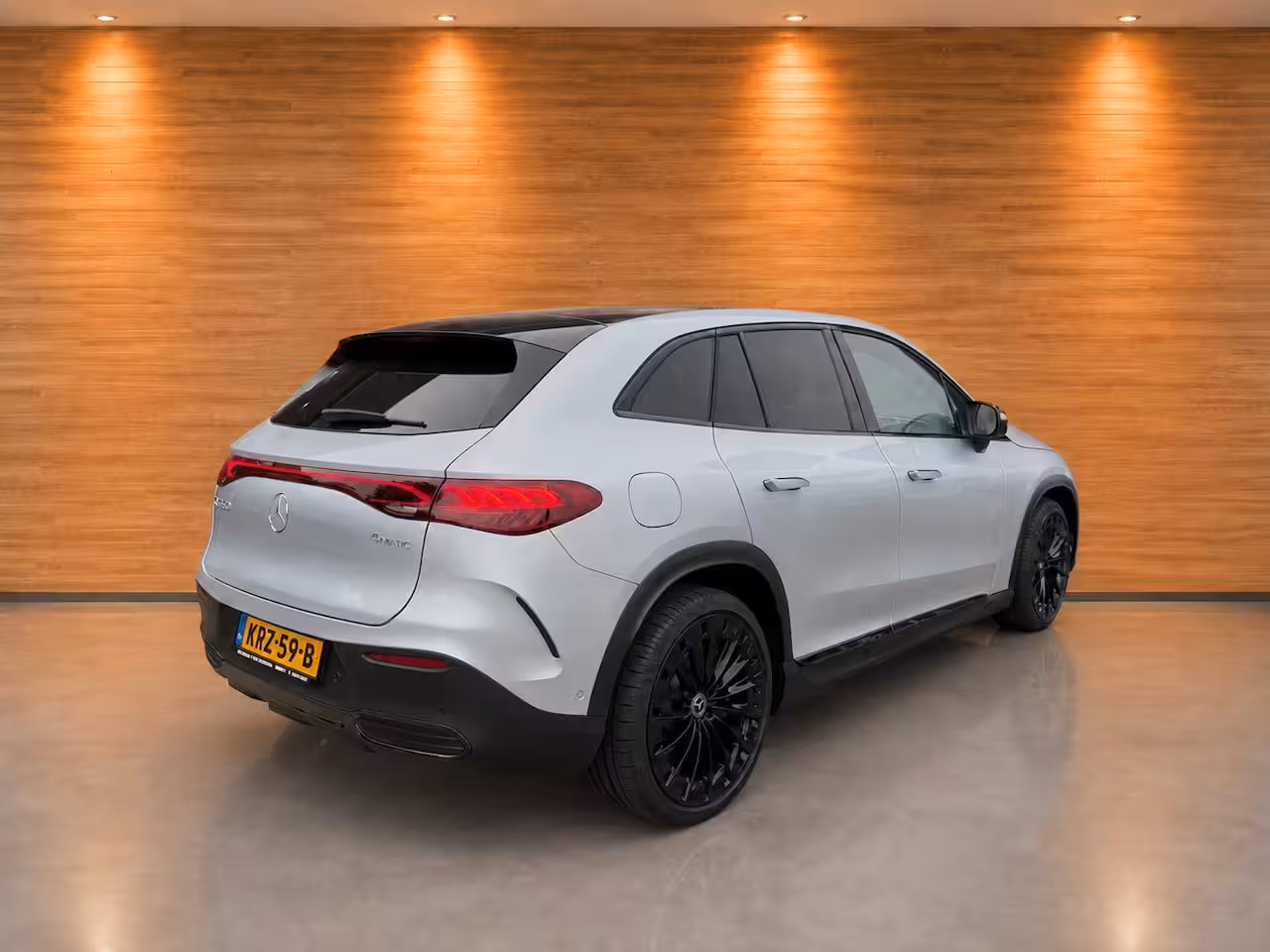 Mercedes-Benz EQE SUV 350 4Matic AMG Line Achterasbesturing 360 Camera