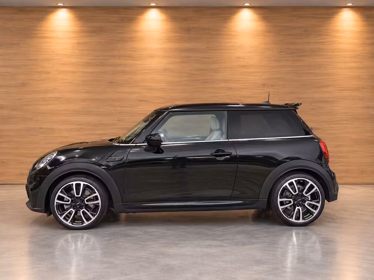 Mini 3-Deurs 2.0 Cooper S Rockingham GT Edition J WORKS