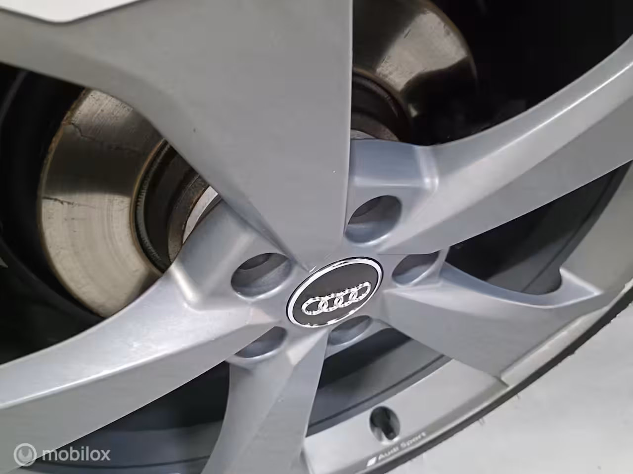 Audi A4 Avant 150 PK S-TRONIC s line LEER VELGEN CRUISE CLIMATRONIC STOELVERW. LED XENON