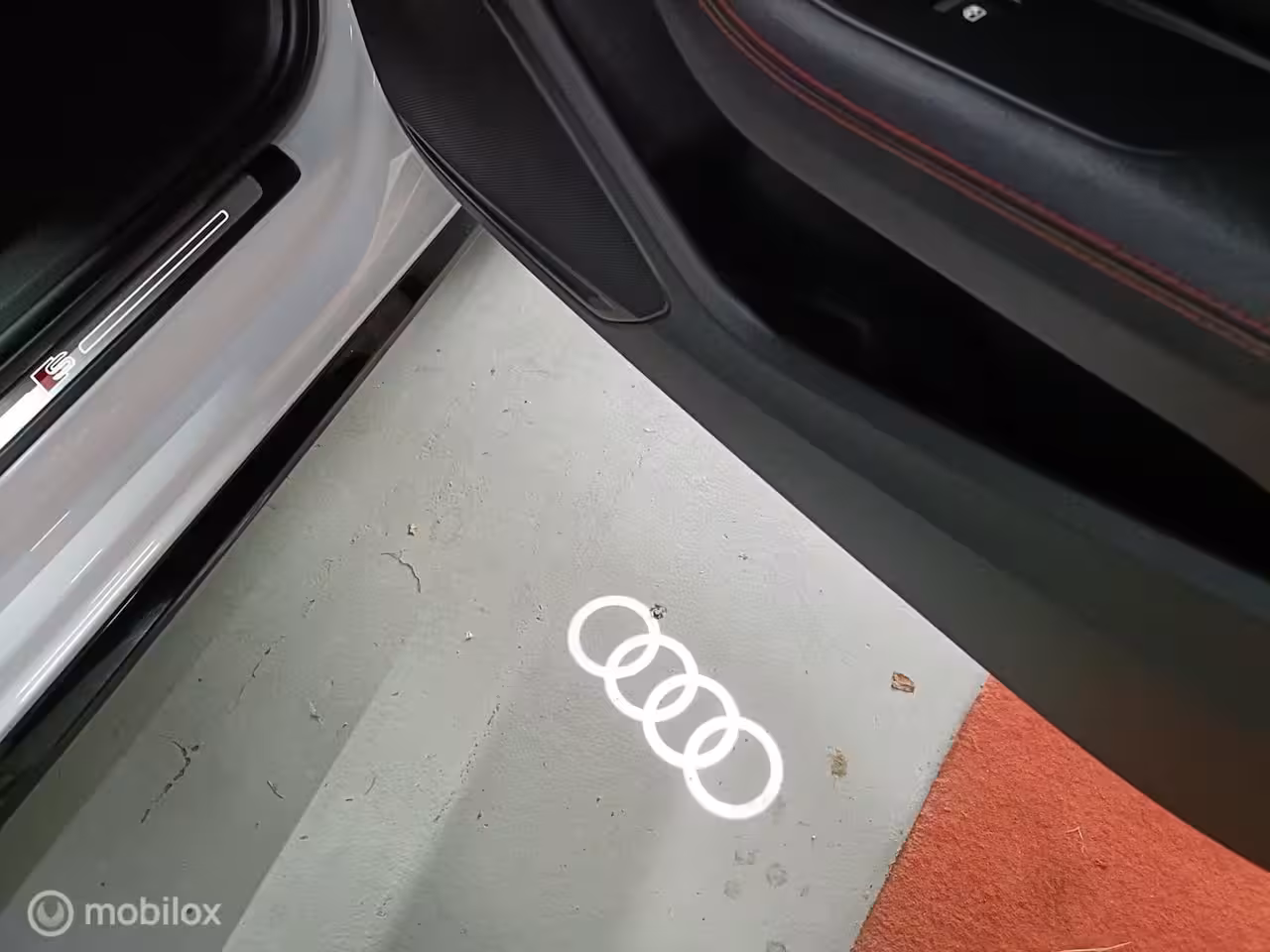 Audi A4 Avant 150 PK S-TRONIC s line LEER VELGEN CRUISE CLIMATRONIC STOELVERW. LED XENON
