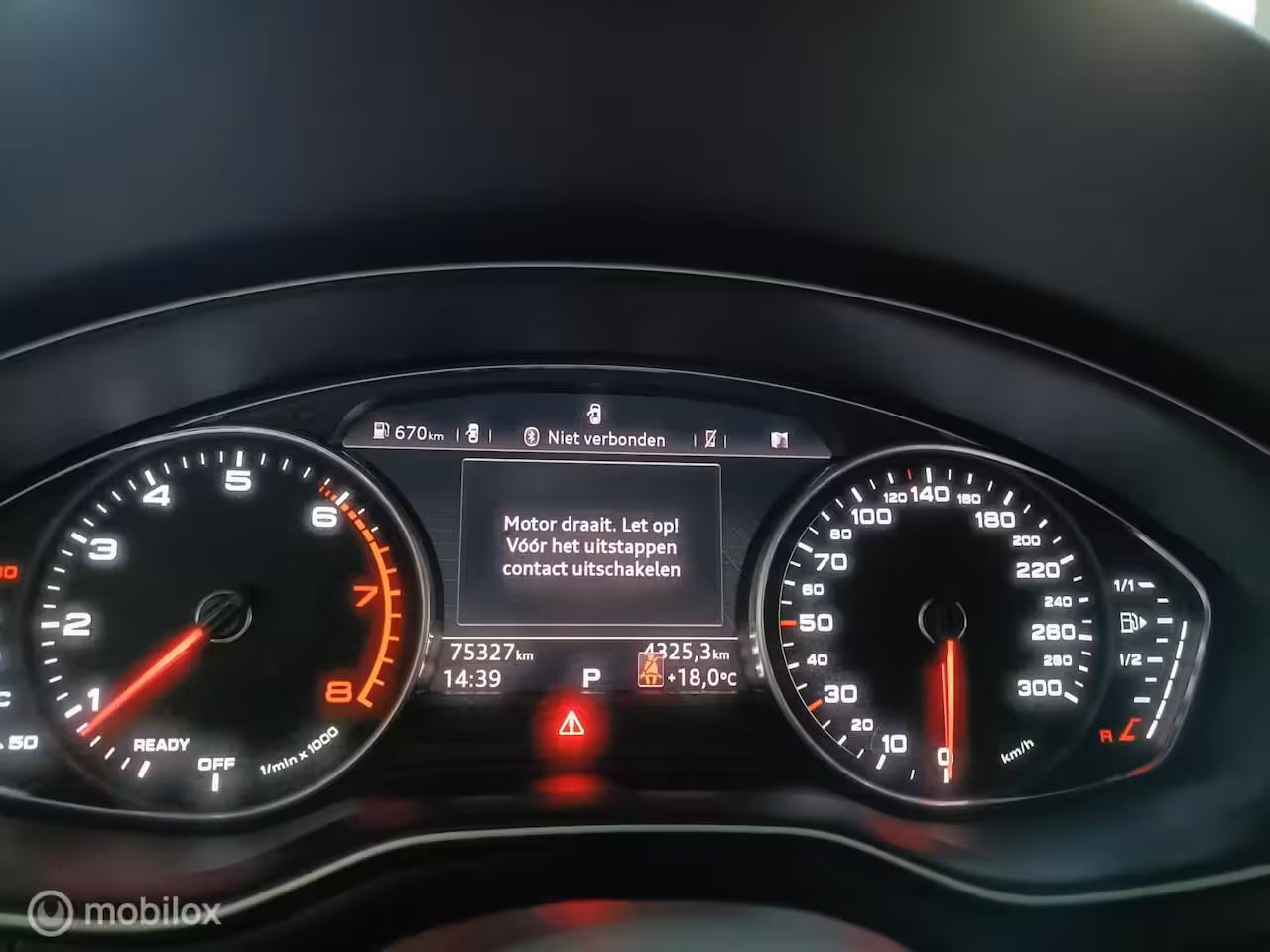 Audi A4 Avant 150 PK S-TRONIC s line LEER VELGEN CRUISE CLIMATRONIC STOELVERW. LED XENON