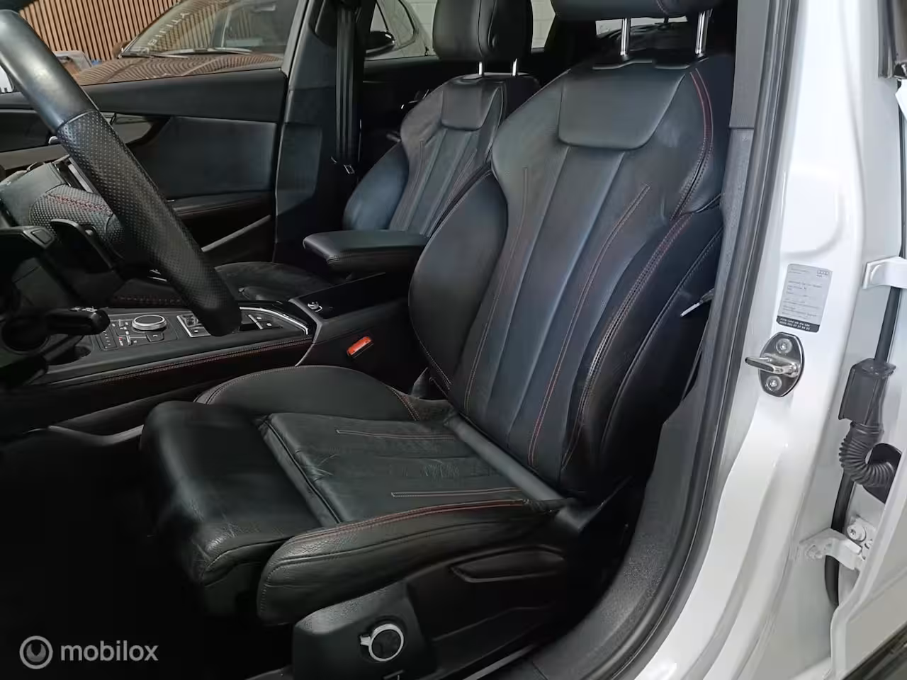 Audi A4 Avant 150 PK S-TRONIC s line LEER VELGEN CRUISE CLIMATRONIC STOELVERW. LED XENON