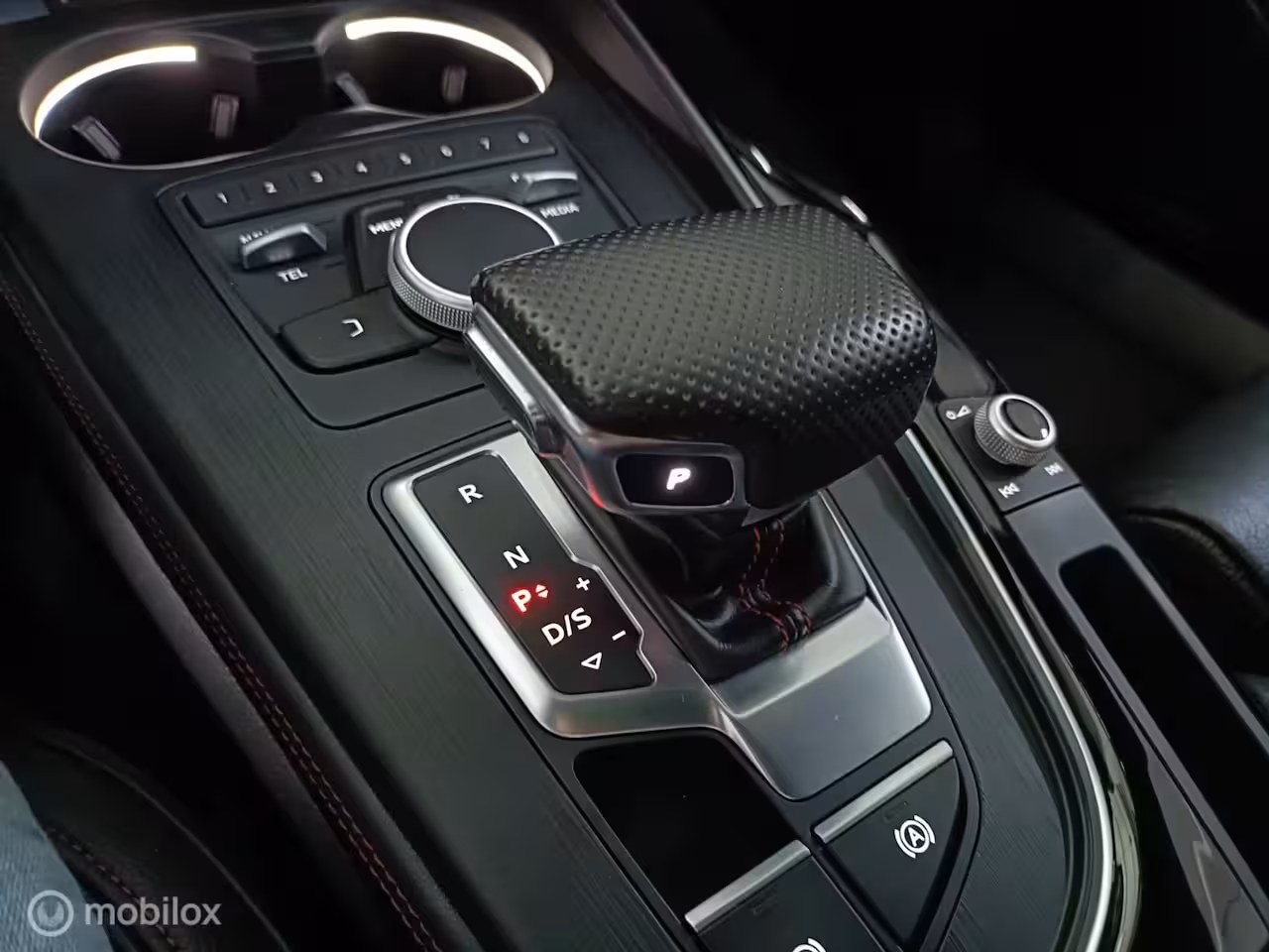 Audi A4 Avant 150 PK S-TRONIC s line LEER VELGEN CRUISE CLIMATRONIC STOELVERW. LED XENON
