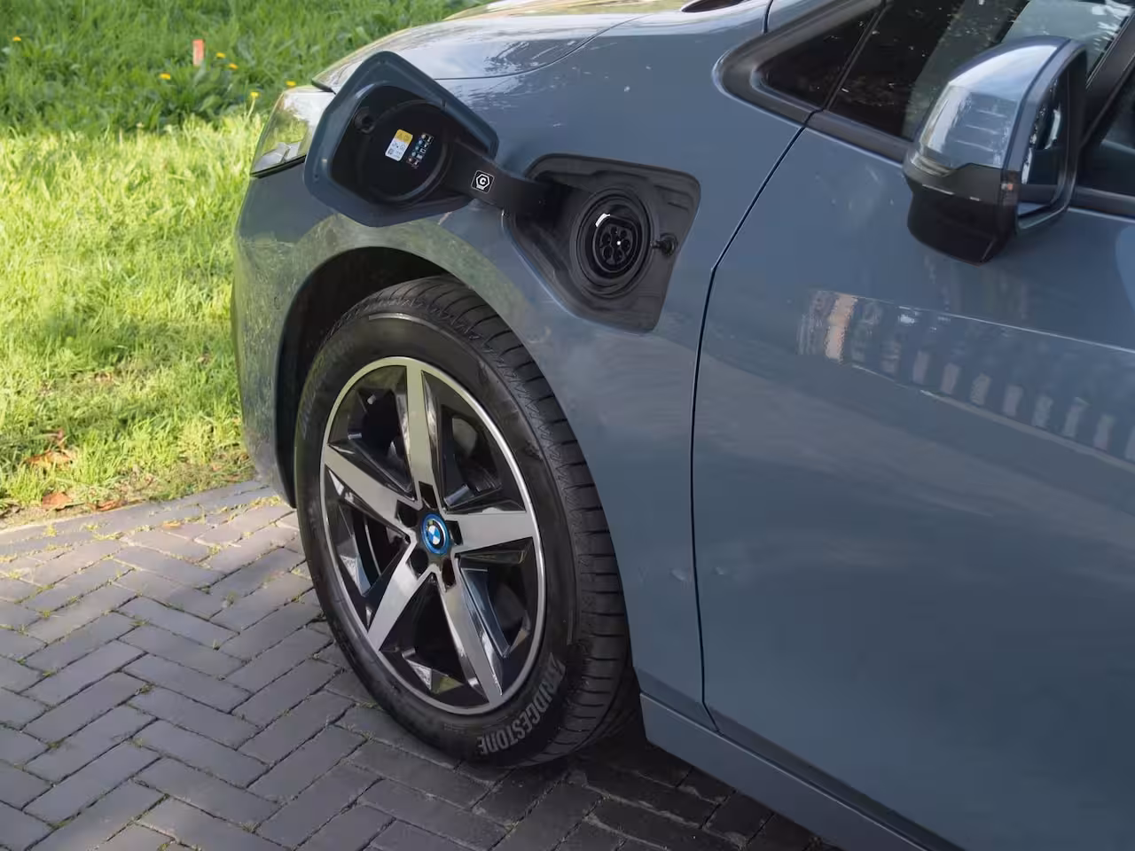 BMW 2-serie Active Tourer 225e xDrive | Panoramadak | Harman Kardon | Camera| Sfeerverlichting | NL-Auto |