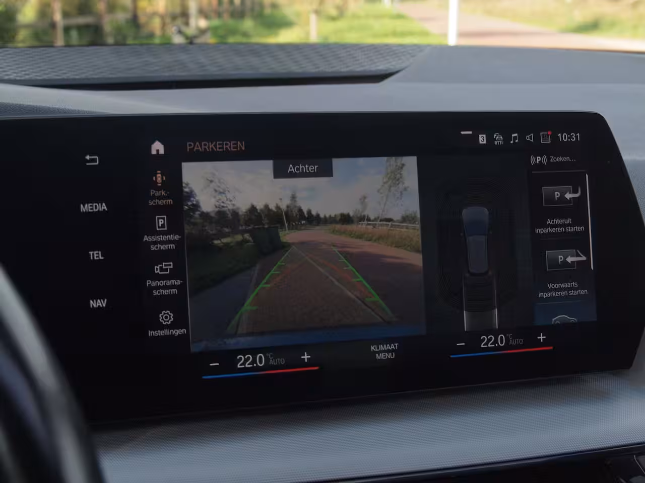 BMW 2-serie Active Tourer 225e xDrive | Panoramadak | Harman Kardon | Camera| Sfeerverlichting | NL-Auto |