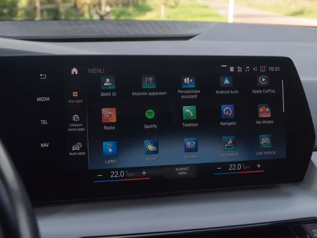 BMW 2-serie Active Tourer 225e xDrive | Panoramadak | Harman Kardon | Camera| Sfeerverlichting | NL-Auto |