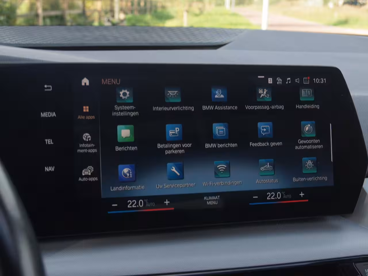 BMW 2-serie Active Tourer 225e xDrive | Panoramadak | Harman Kardon | Camera| Sfeerverlichting | NL-Auto |