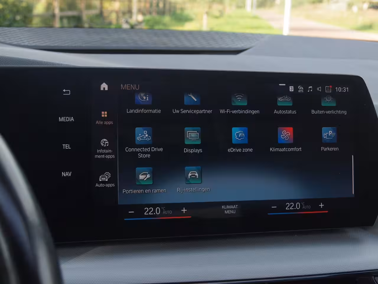 BMW 2-serie Active Tourer 225e xDrive | Panoramadak | Harman Kardon | Camera| Sfeerverlichting | NL-Auto |
