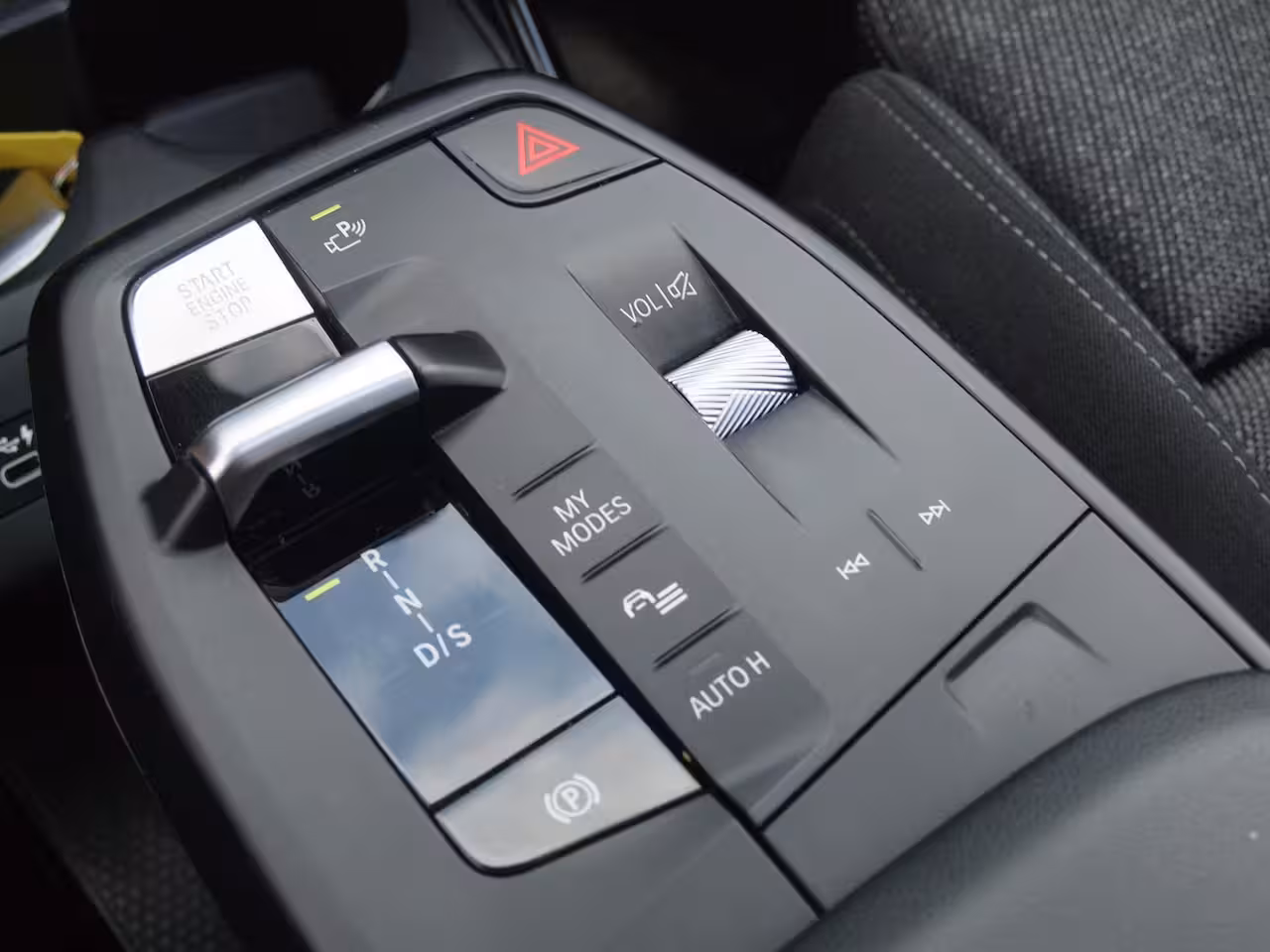 BMW 2-serie Active Tourer 225e xDrive | Panoramadak | Harman Kardon | Camera| Sfeerverlichting | NL-Auto |