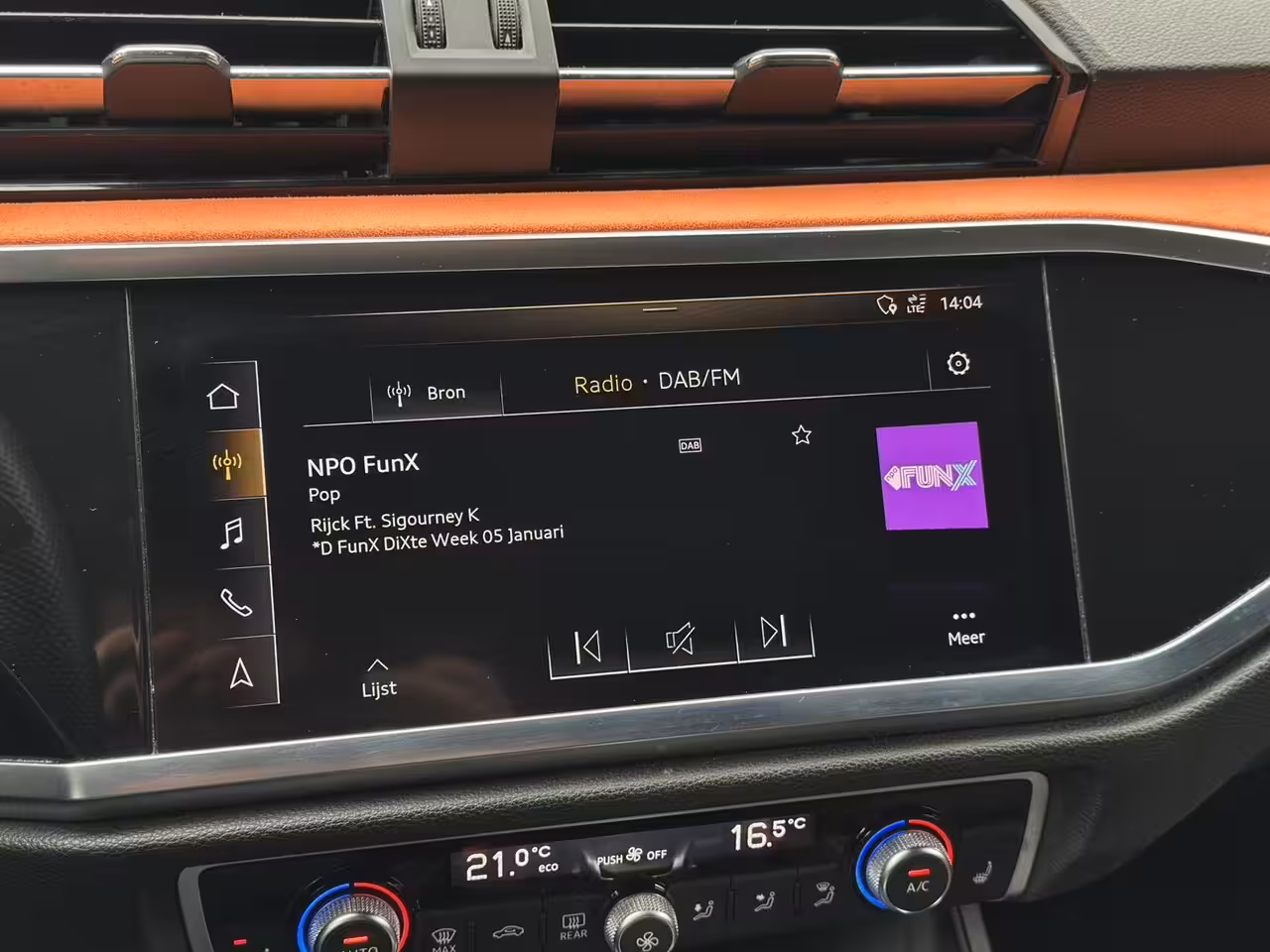 Audi Q3 40 TFSI quattro S-Line Led, Camera, Carplay, ACC, LM