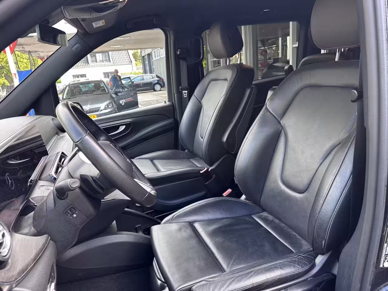 Mercedes-Benz V-klasse 300d Lang Avantgarde 7p. INCL. BPM Led, 360 Camera, Leer