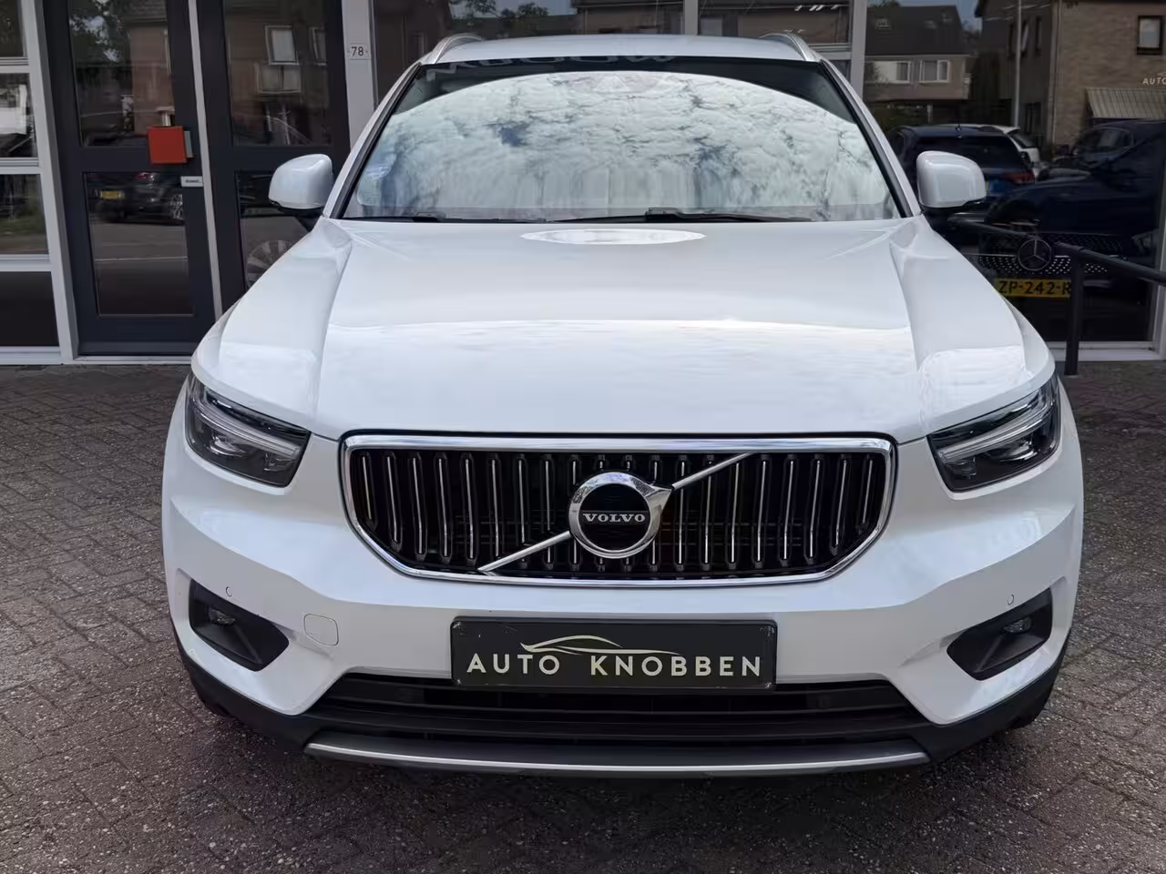 Volvo XC40 1.5 T5 Twin Engine Momentum Pro