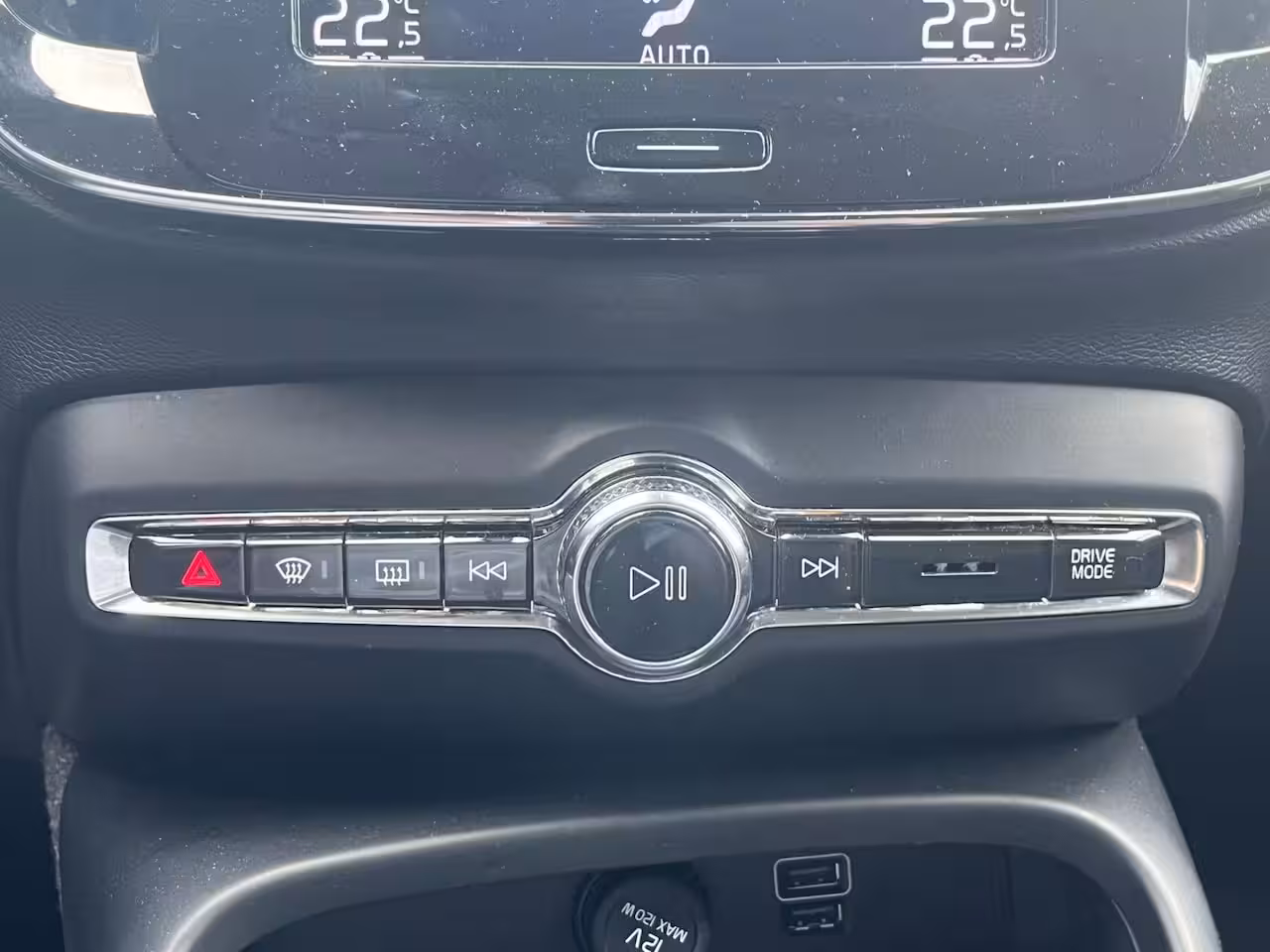 Volvo XC40 1.5 T5 Twin Engine Momentum Pro