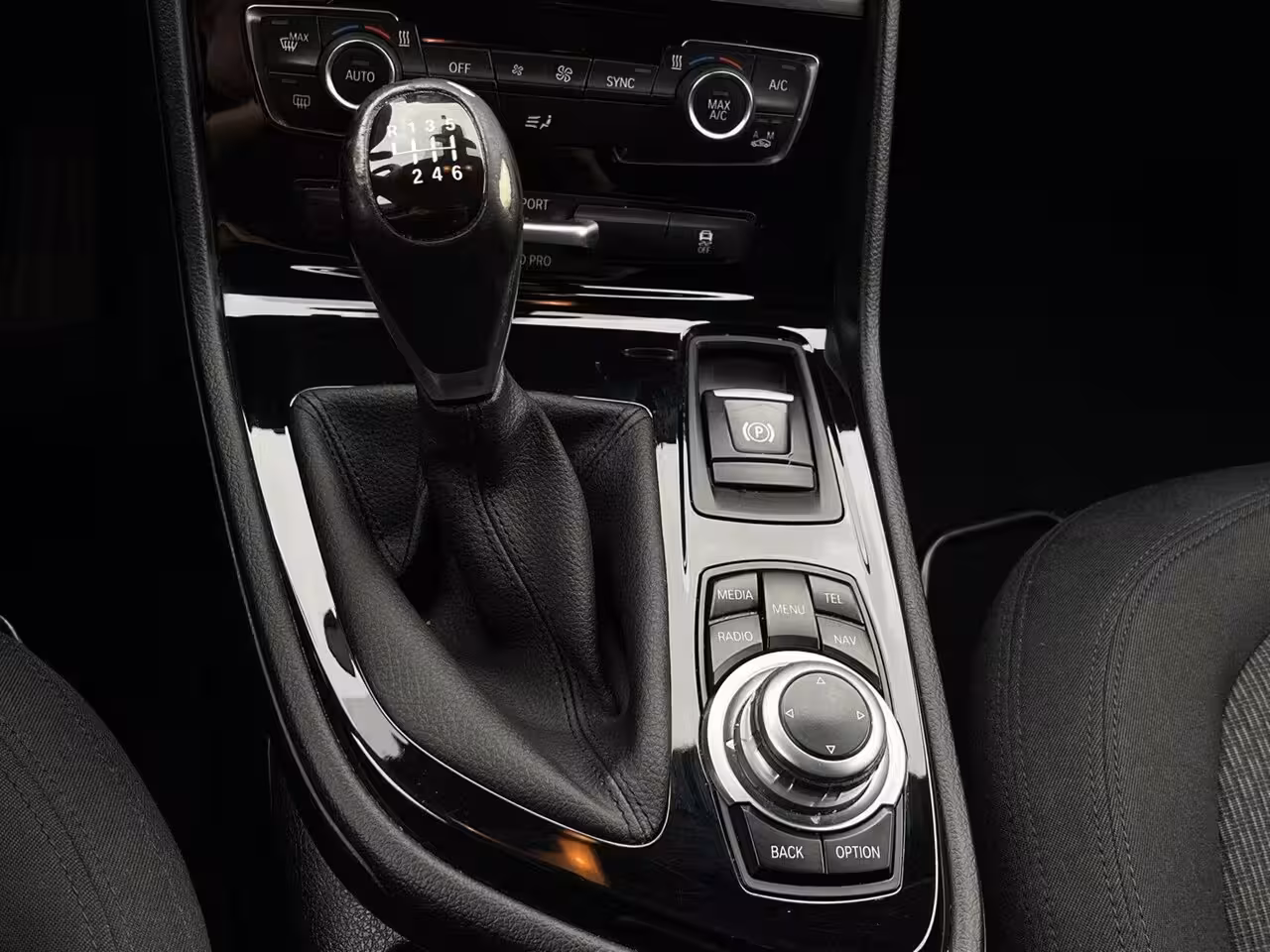 BMW 2-serie Active Tourer 218i High Executive Navi, Bluetooth, Pdc, LM