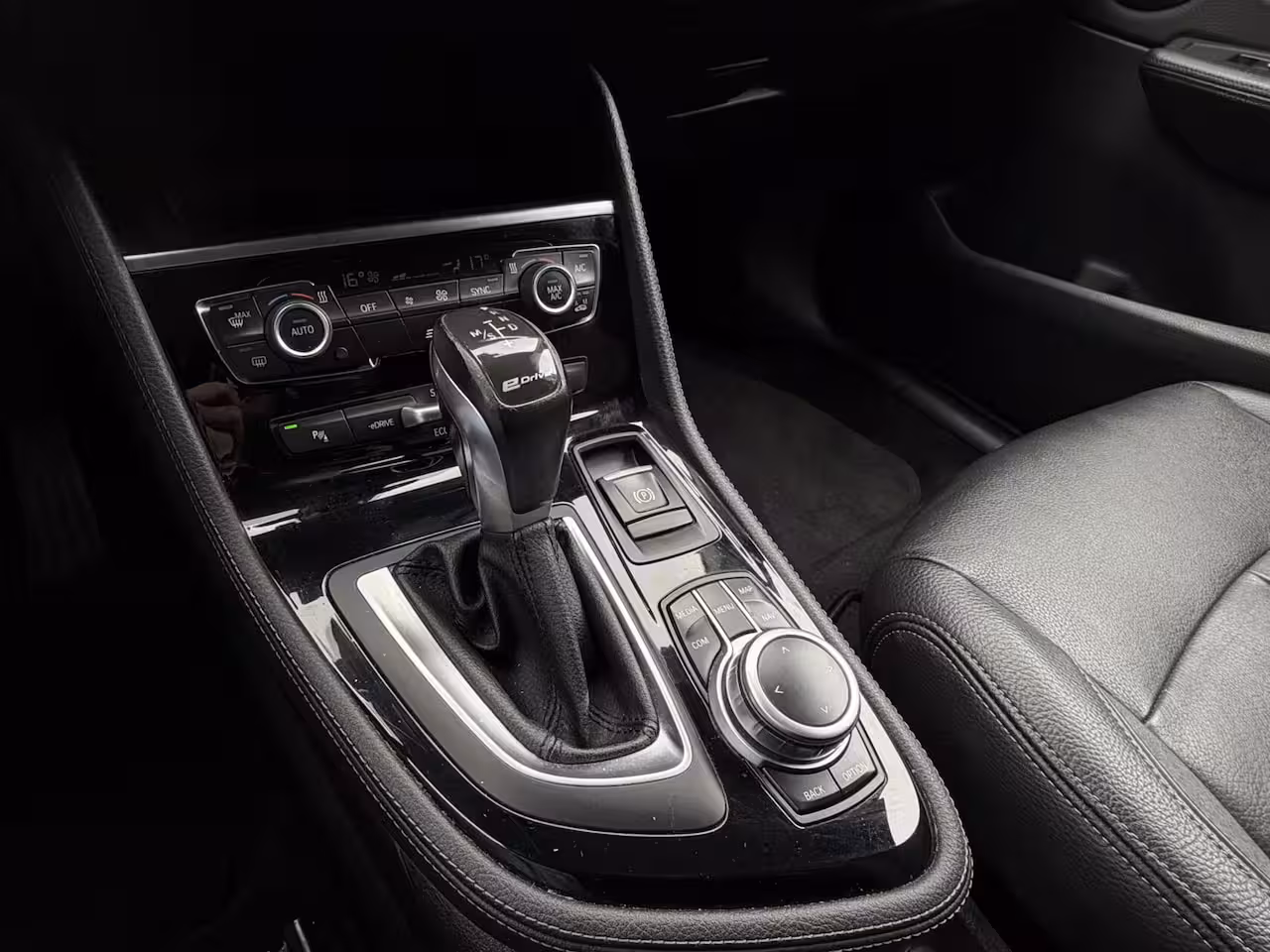 BMW 2-serie Active Tourer 225xe iPerformance Climat, Bluetooth, Navi, LM