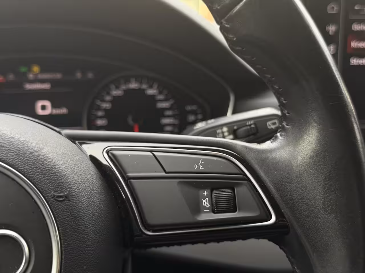 Audi A4 Avant 40 TFSI Launch edition Sport Trekhaak, Climat, LM