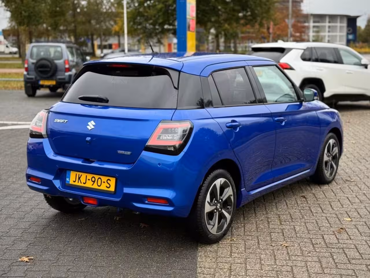 Suzuki Swift 1.2 STYLE SMART HYBR. KEYLESS ECC CAMERA NAVI ADD. CRUISE