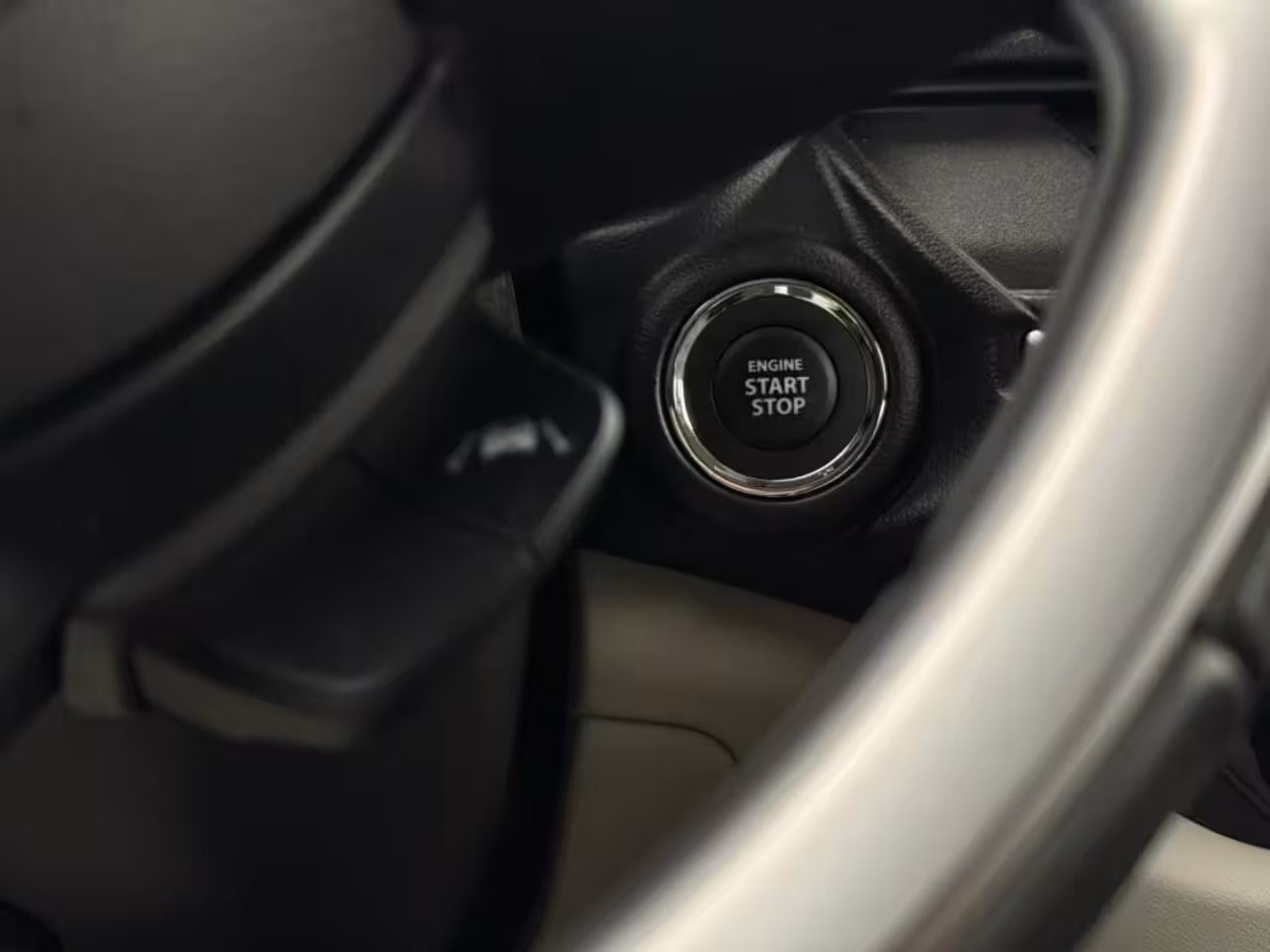 Suzuki Swift 1.2 STYLE SMART HYBR. KEYLESS ECC CAMERA NAVI ADD. CRUISE