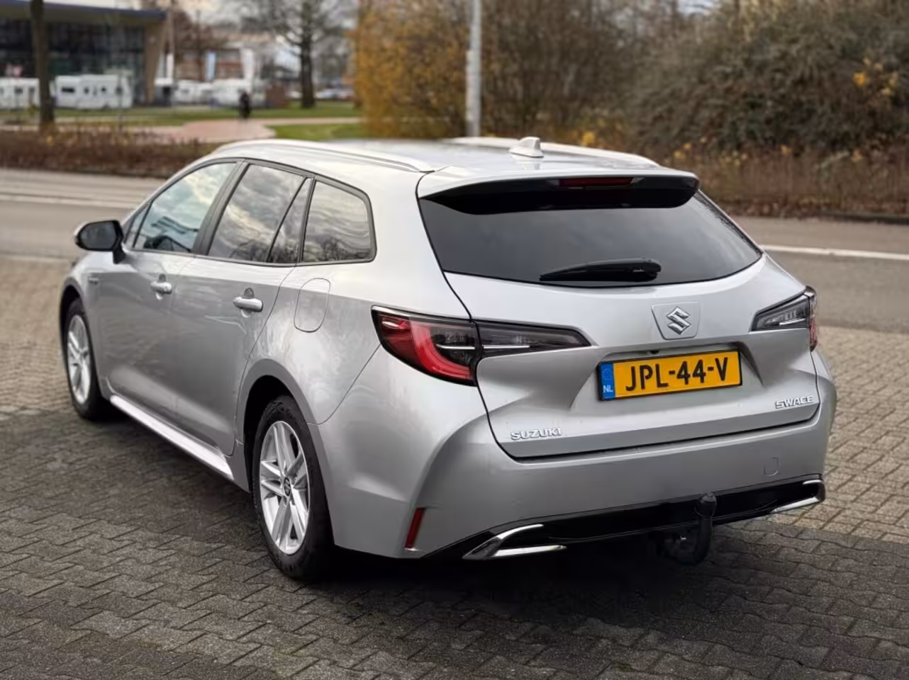 Suzuki Swace 1.8 HYBRID A/T SELECT
