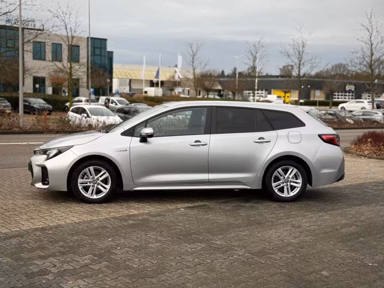 Suzuki Swace 1.8 HYBRID A/T SELECT