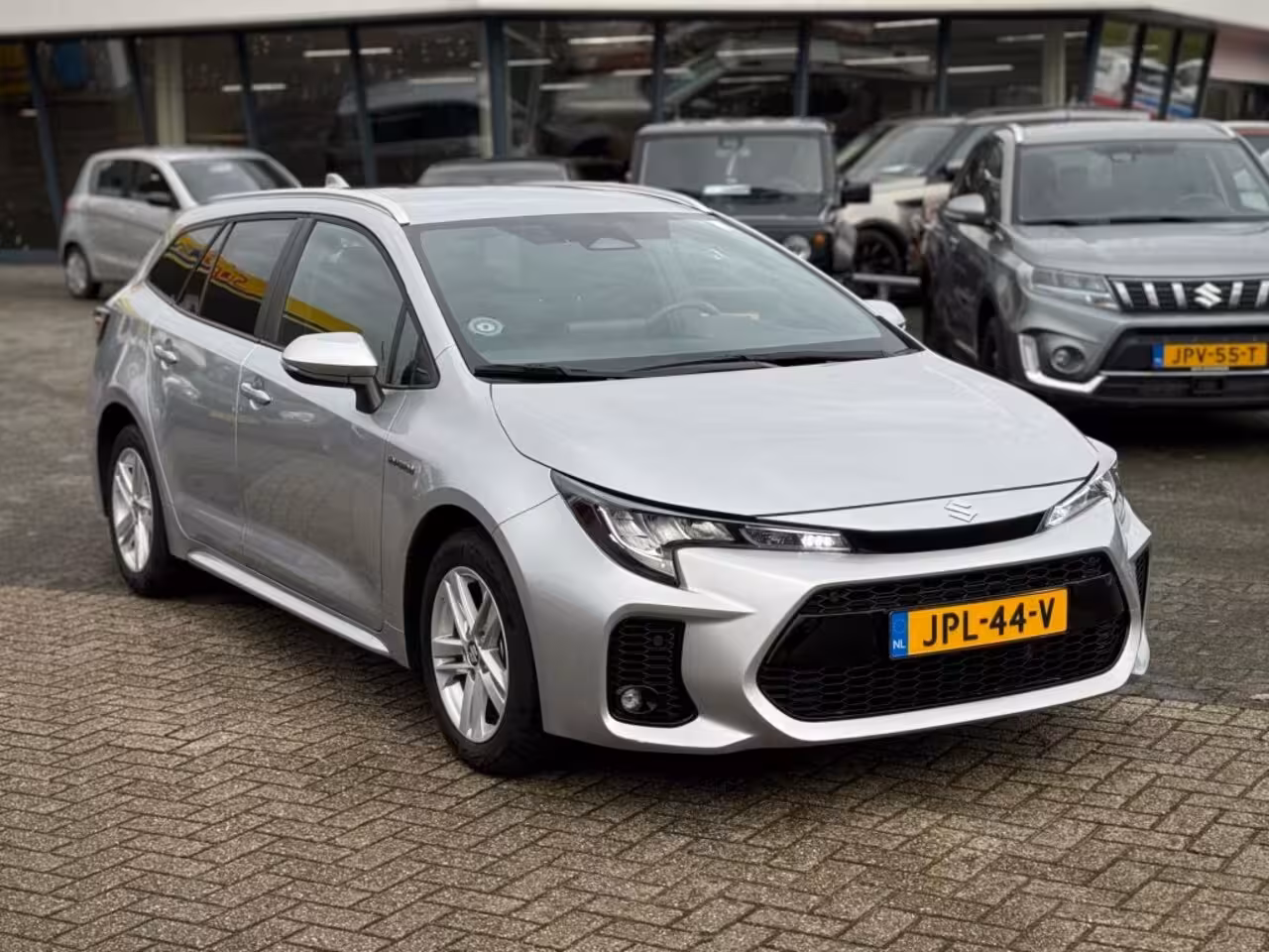 Suzuki Swace 1.8 HYBRID A/T SELECT
