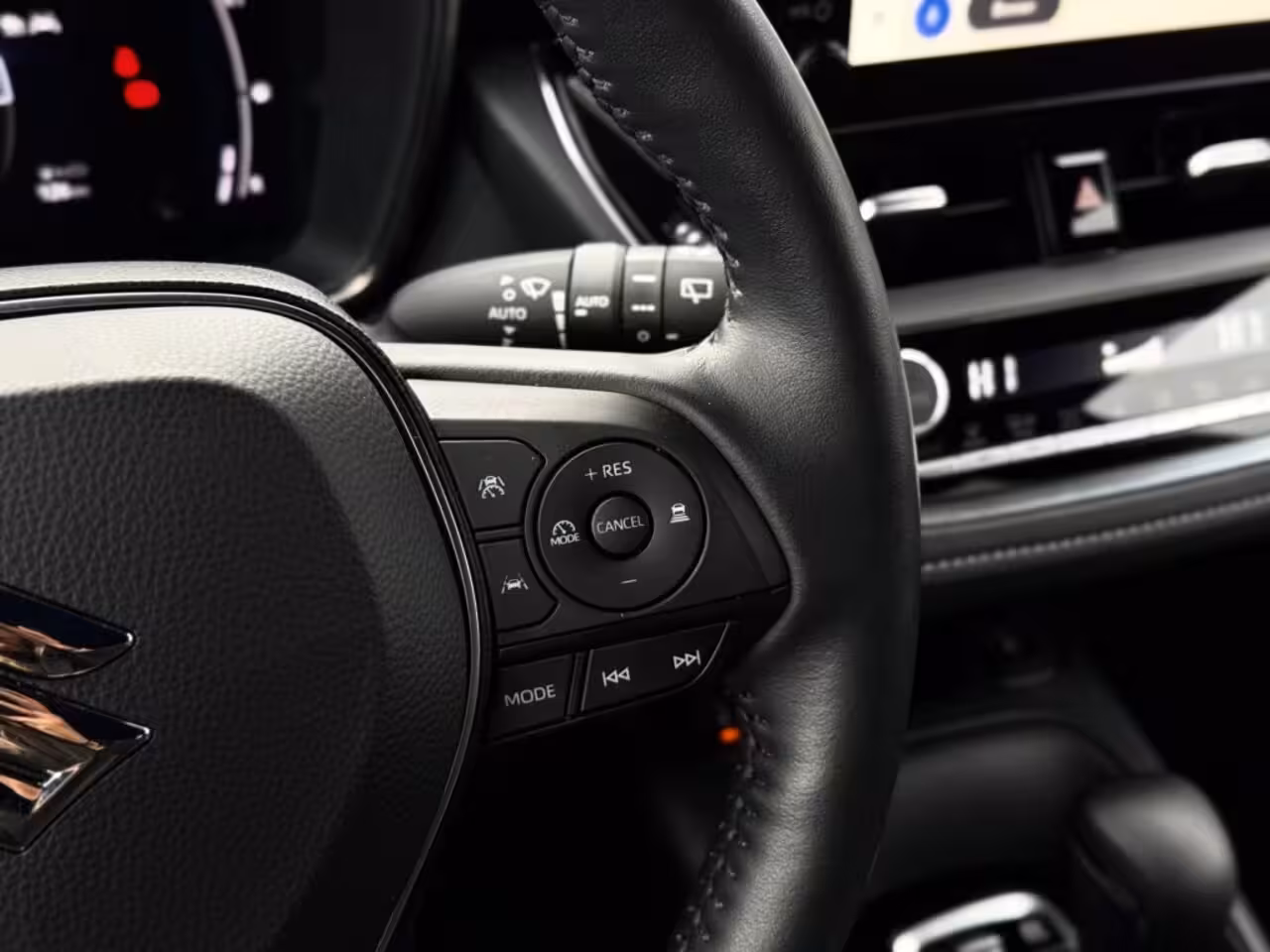 Suzuki Swace 1.8 HYBRID A/T SELECT