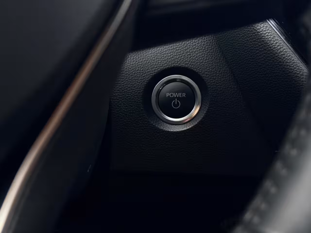 Suzuki Swace 1.8 HYBRID A/T SELECT