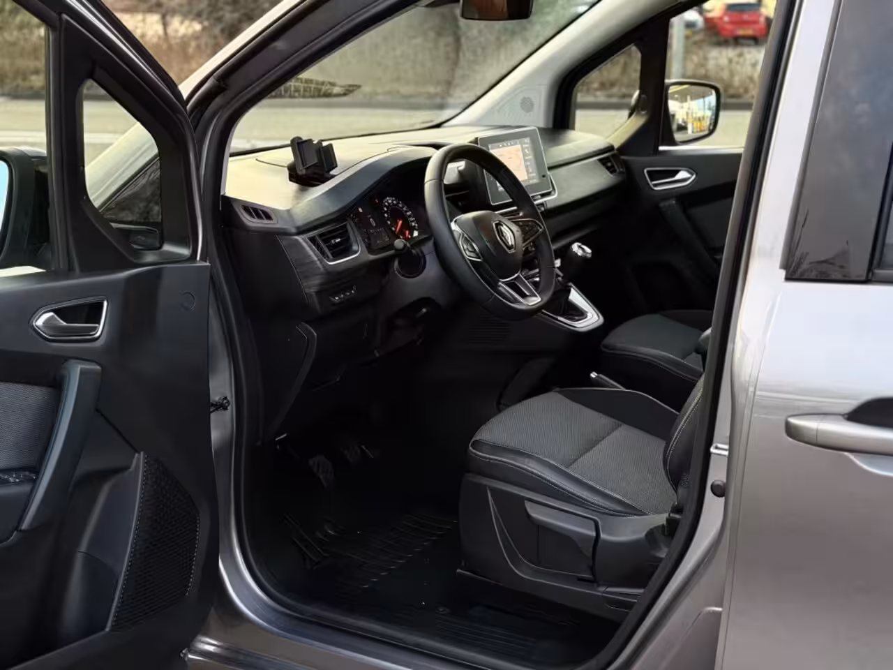 Renault Kangoo 1.3 TCE 130PK CAMERA CARPLAY