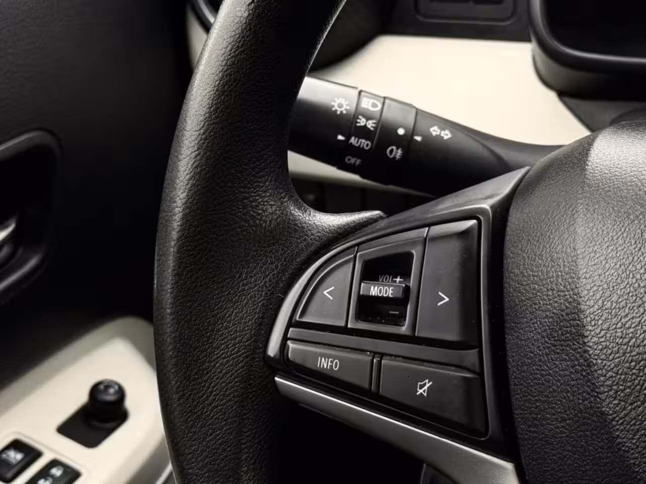 Suzuki Ignis 1.2 SELECT A/T NL-AUTO CAMERA CARPLAY AIRCO garantie tot 2030