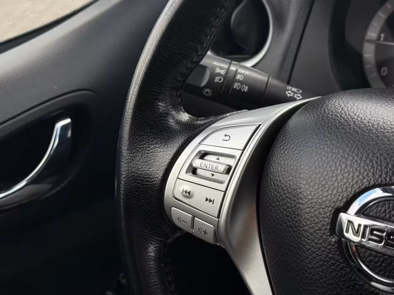 Nissan Navara 2.3 DCI 190PK A/T CAMERA CARPLAY TREKHAAK 3500KG