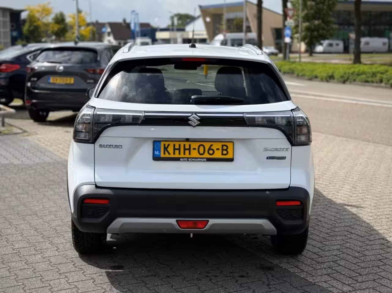 Suzuki S-Cross 1.5 HYBRID STYLE A/T PANO CARPLAY 360 CAMERA ADD. CRUISE