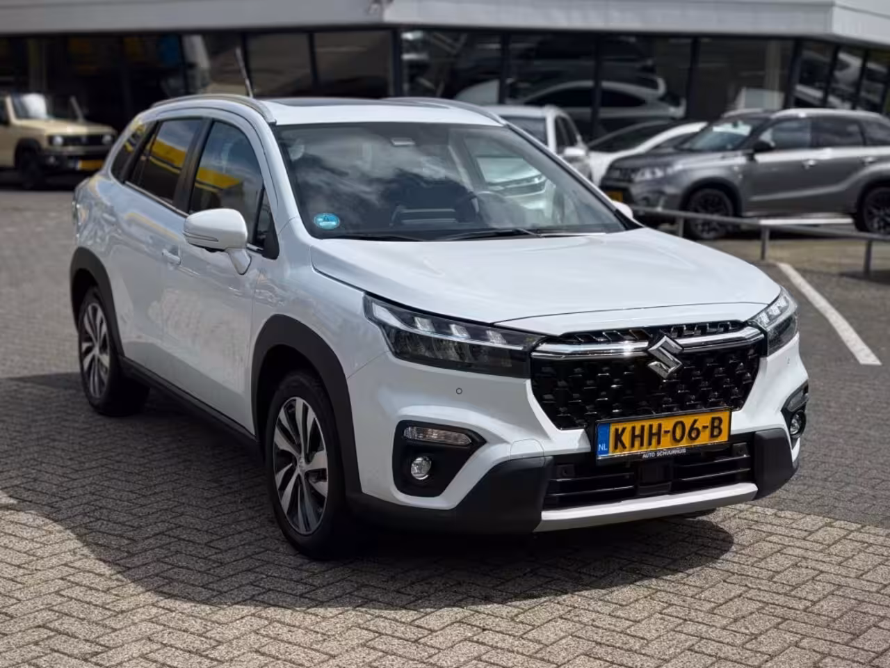 Suzuki S-Cross 1.5 HYBRID STYLE A/T PANO CARPLAY 360 CAMERA ADD. CRUISE