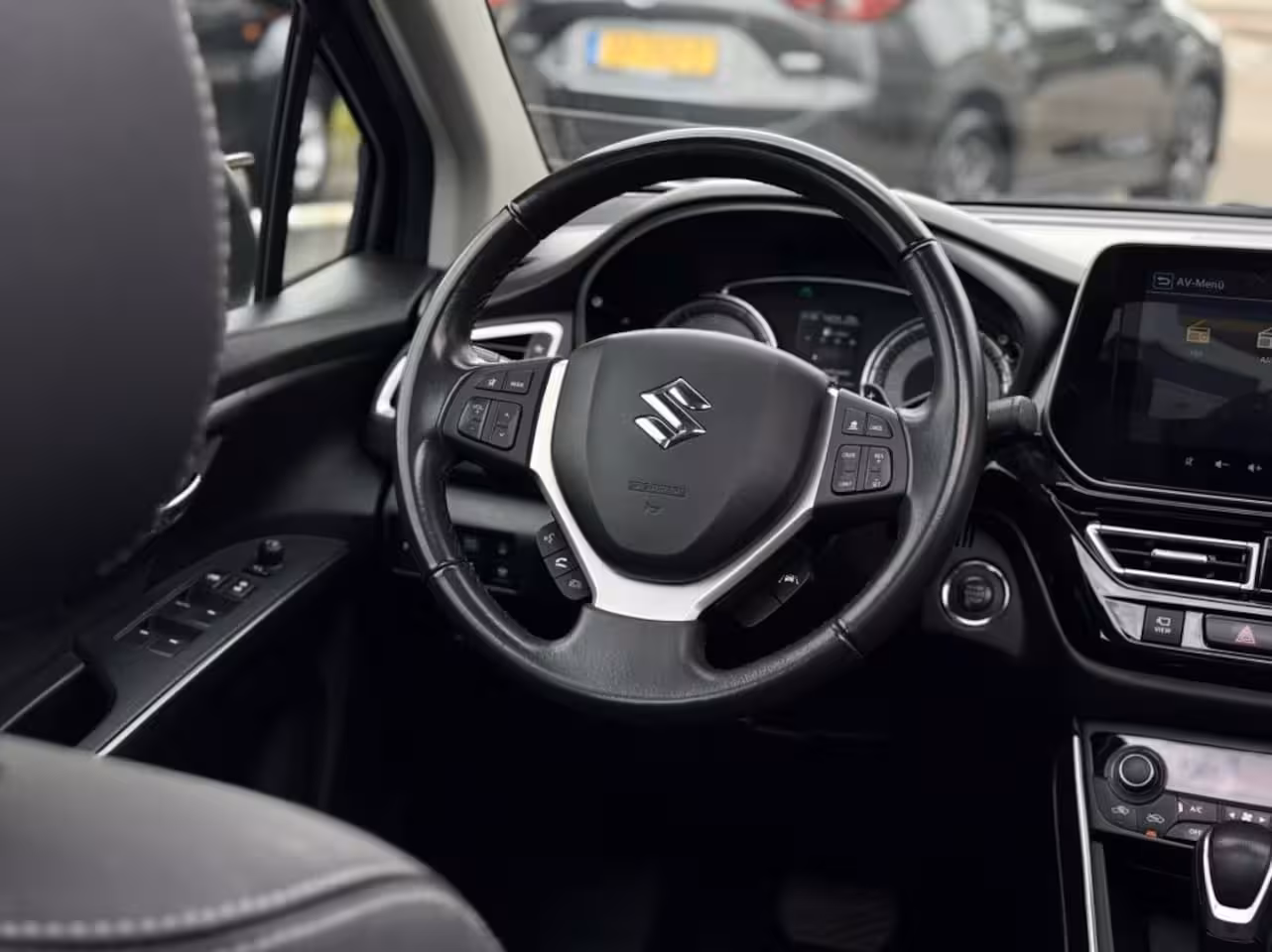 Suzuki S-Cross 1.5 HYBRID STYLE A/T PANO CARPLAY 360 CAMERA ADD. CRUISE
