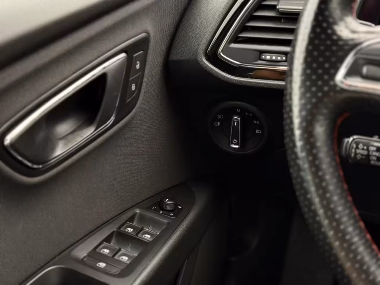 Seat Leon 1.5TSI FR VIRTUAL DASHBOARD KEYLESS CAMERA ADD.CRUISE TREKHAAK
