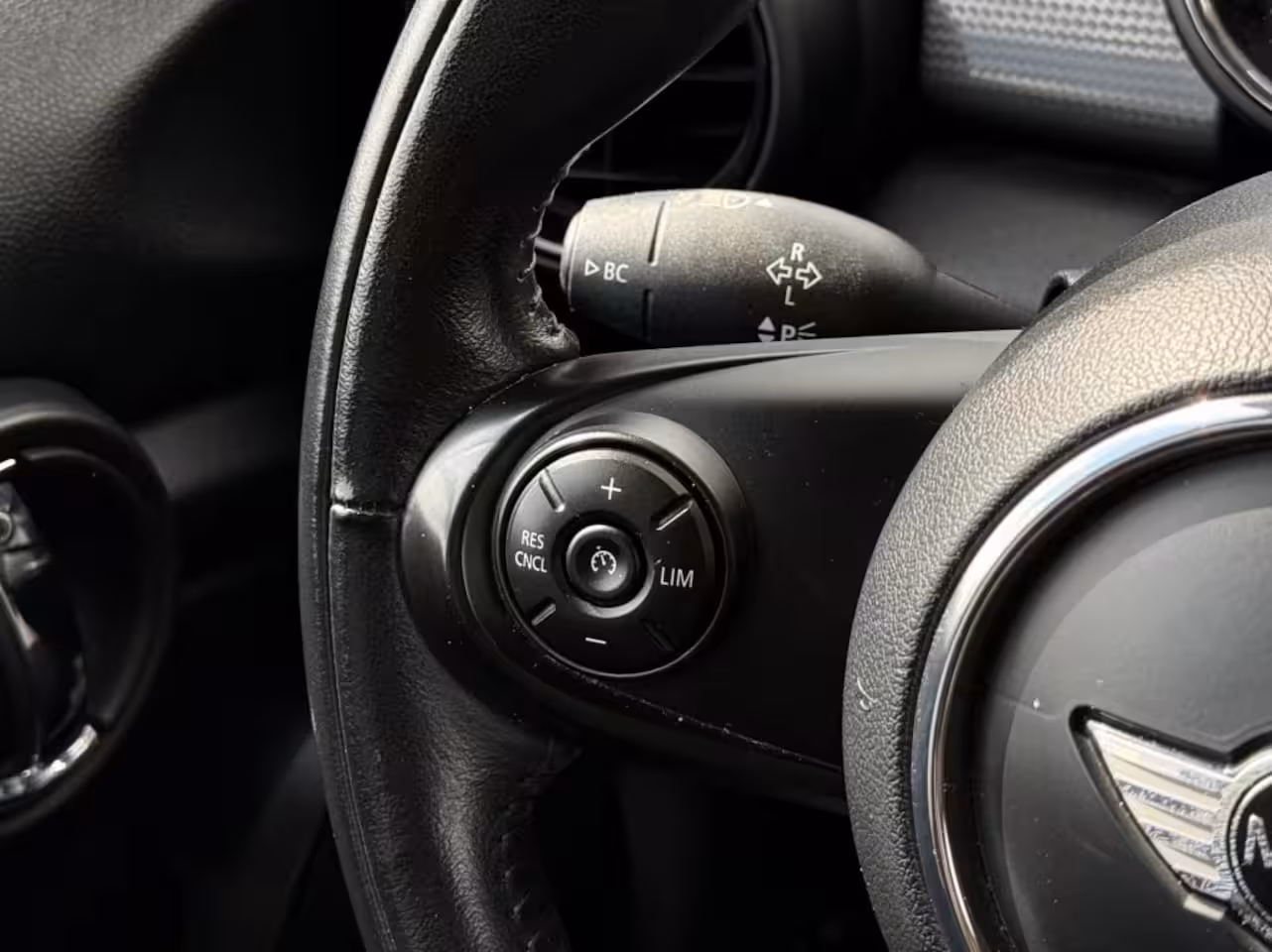 Mini Cooper 1.5 136PK AUTOMAAT NAVI CRUISE