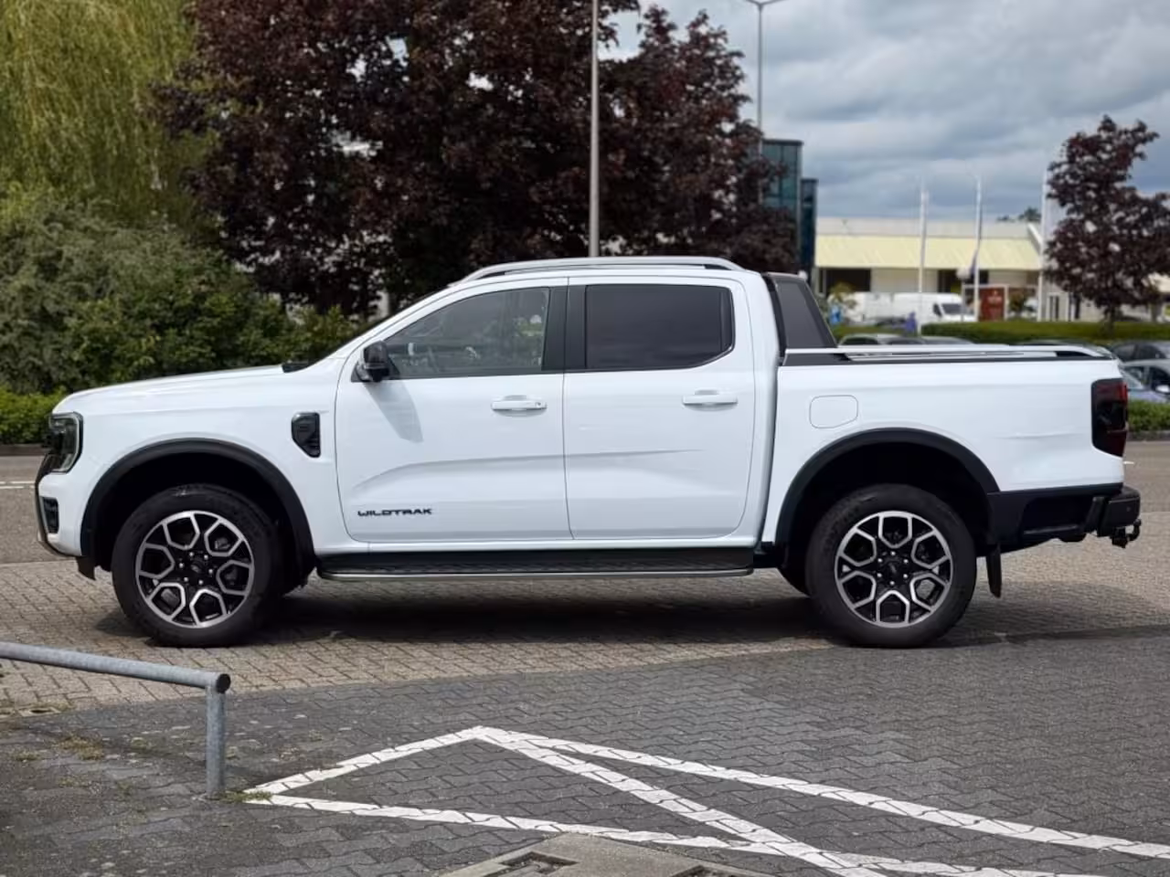Ford Ranger 3.0 V6 240 PK KEYLESS WILDTRAK ELEKTRISCH ROLLUIK