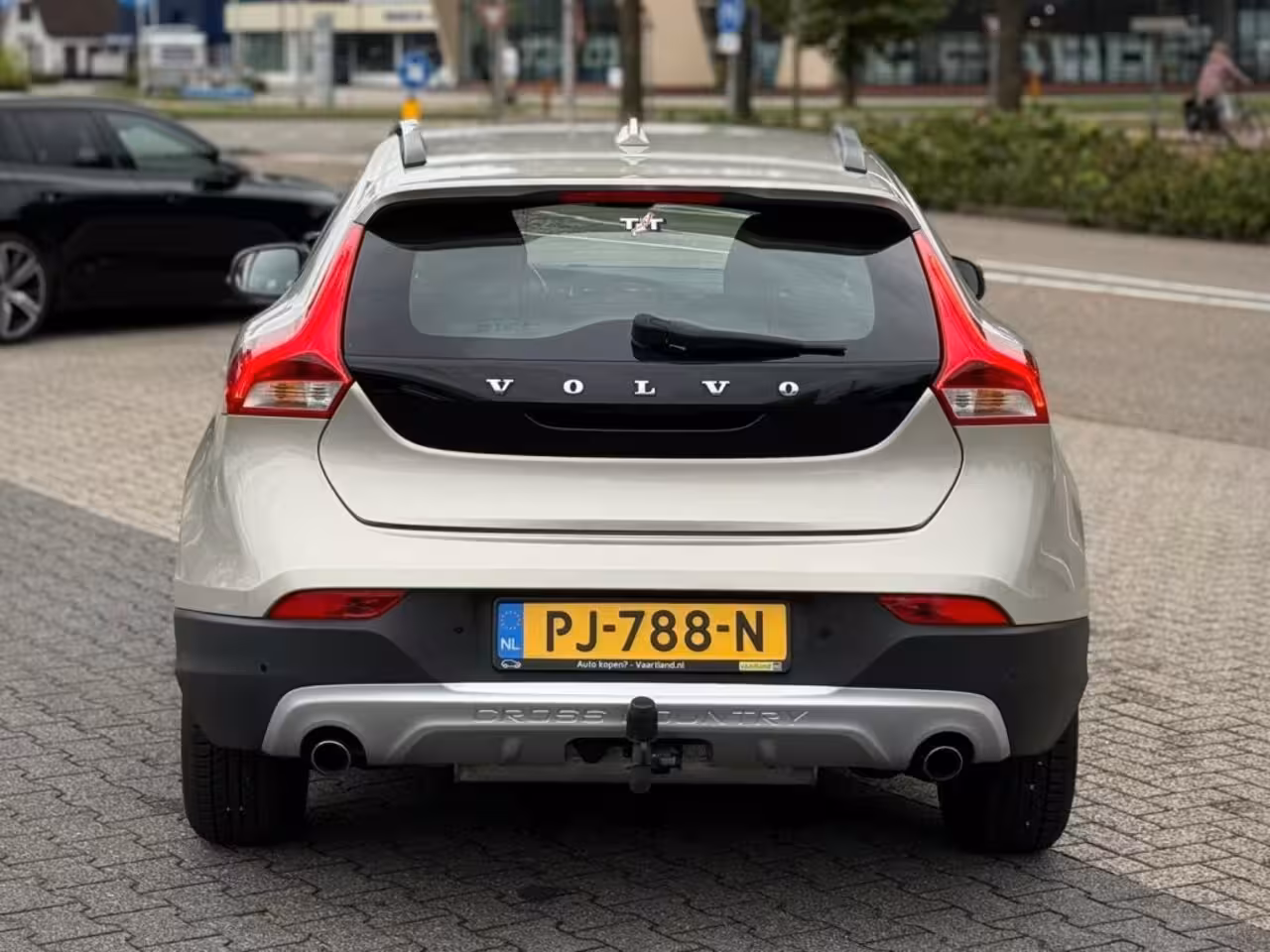 Volvo V40 Cross Country 1.5 T3 A/T TREKHAAK