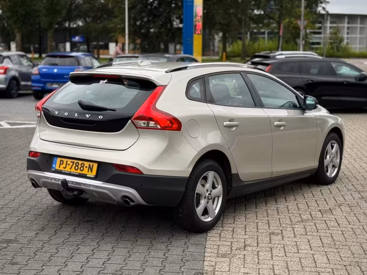 Volvo V40 Cross Country 1.5 T3 A/T TREKHAAK