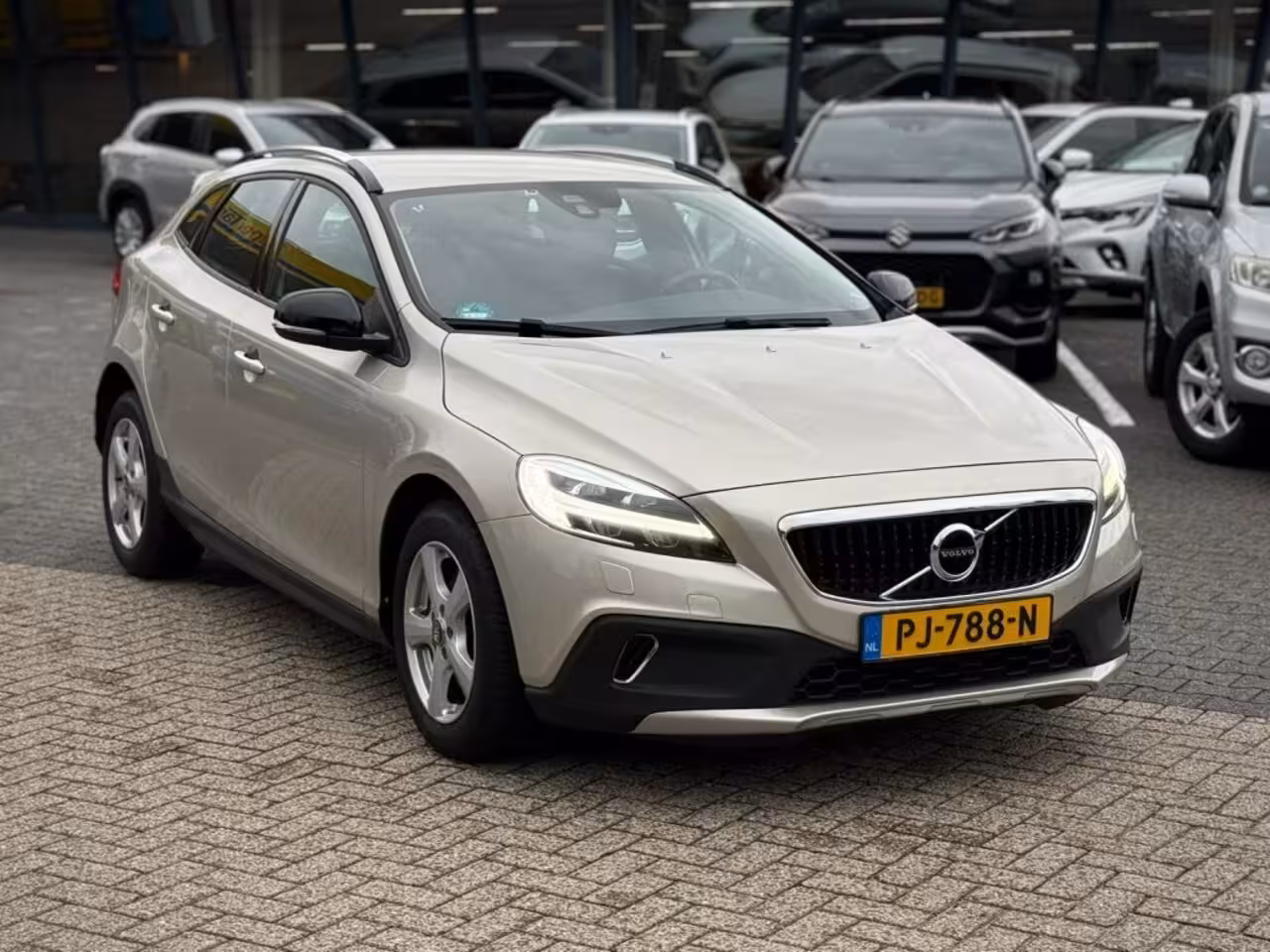 Volvo V40 Cross Country 1.5 T3 A/T TREKHAAK