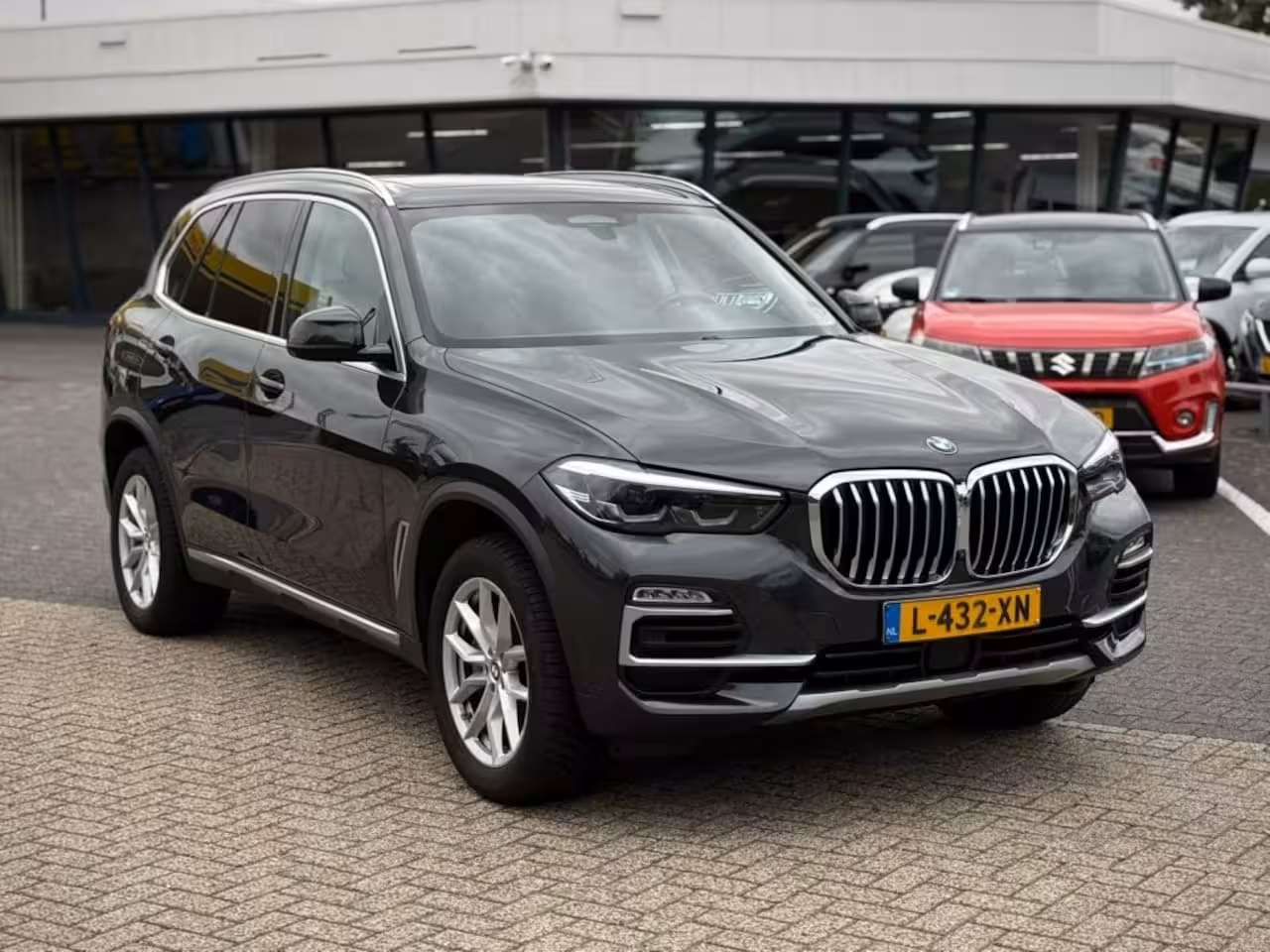 BMW X5 XDRIVE45E HIGH EXEC. TREKHAAK ELK. LUCHTVERING SOH 86% CARPLAY STUUR-STOELVERWARMING